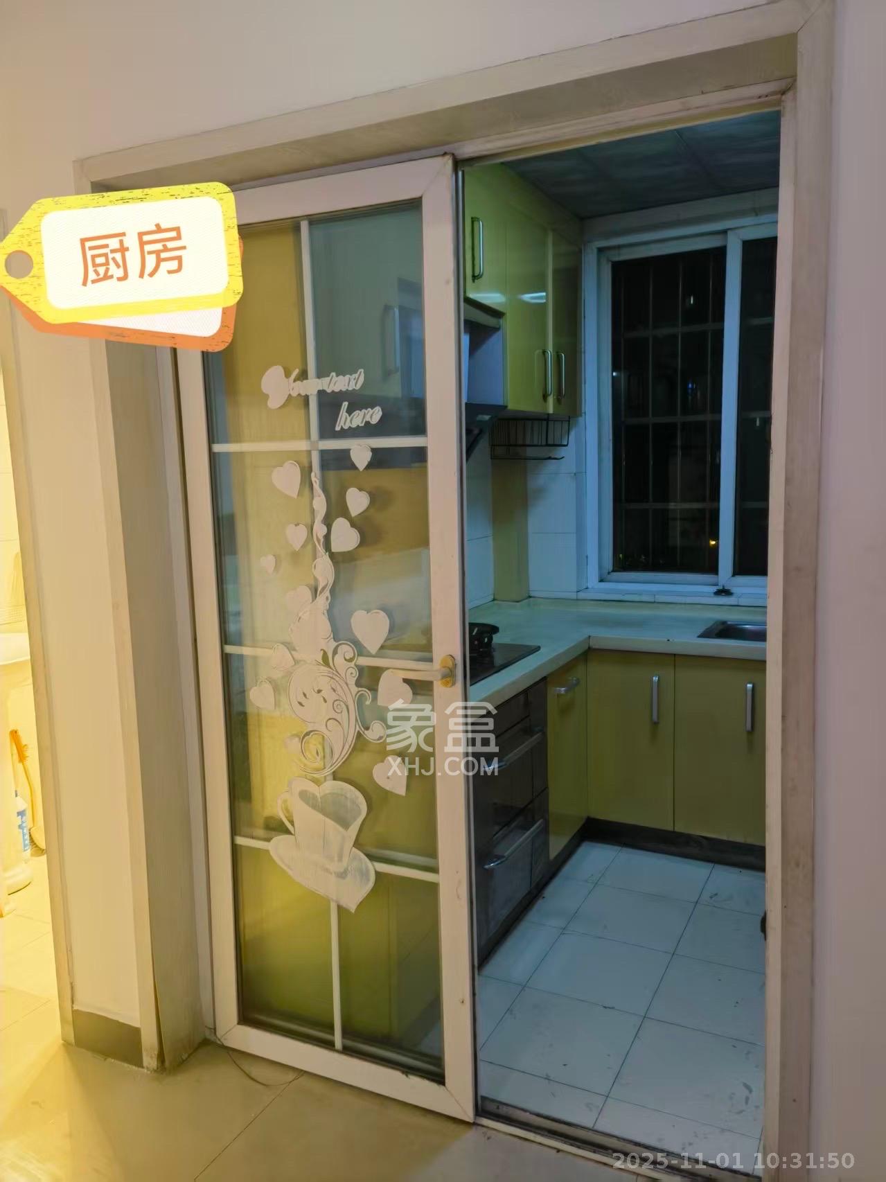 恩瑞麓山名园（龙王港小区）  3室2厅2卫    2200.0元/月室内图