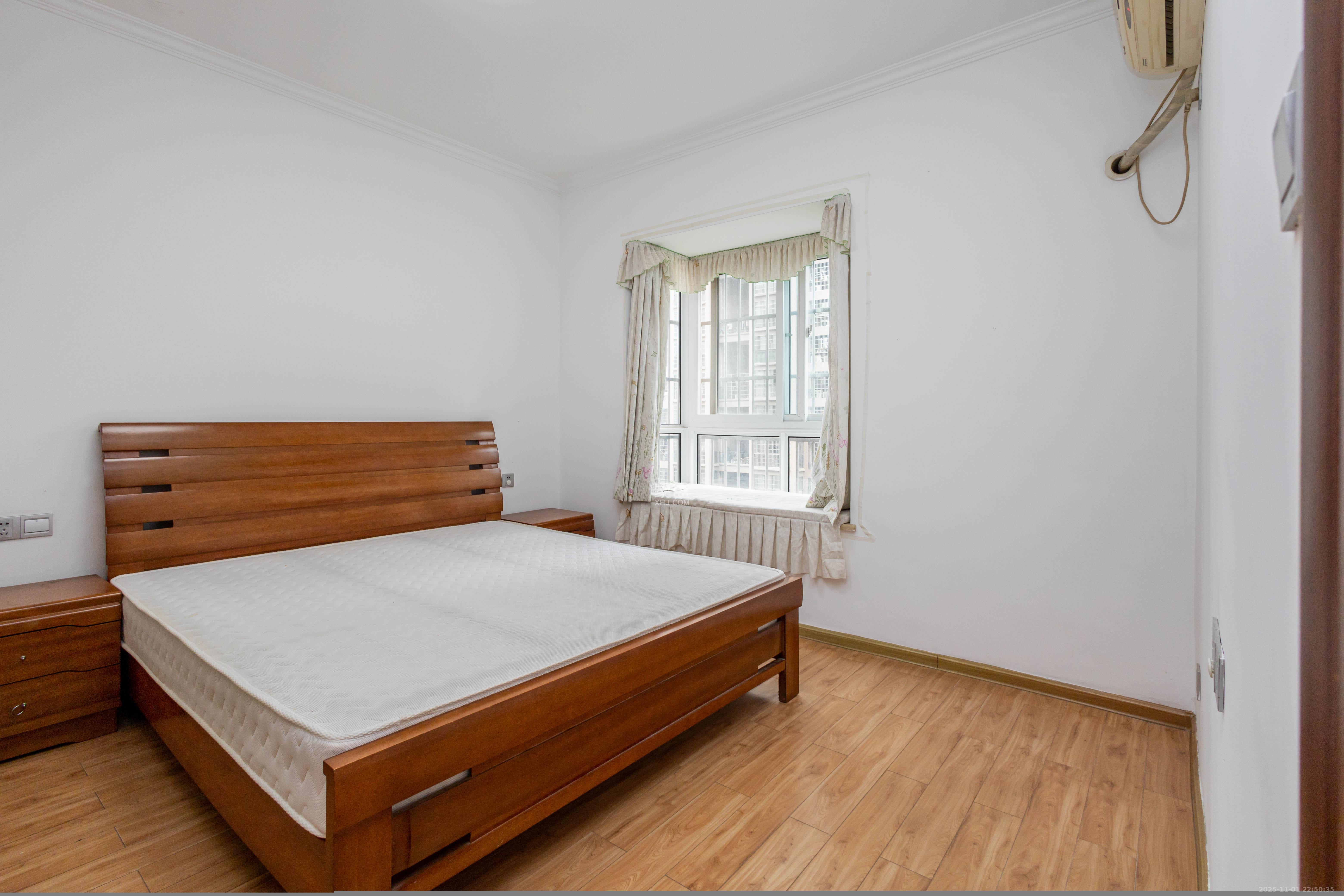 紫云阁  2室2厅1卫    35.8万卧室