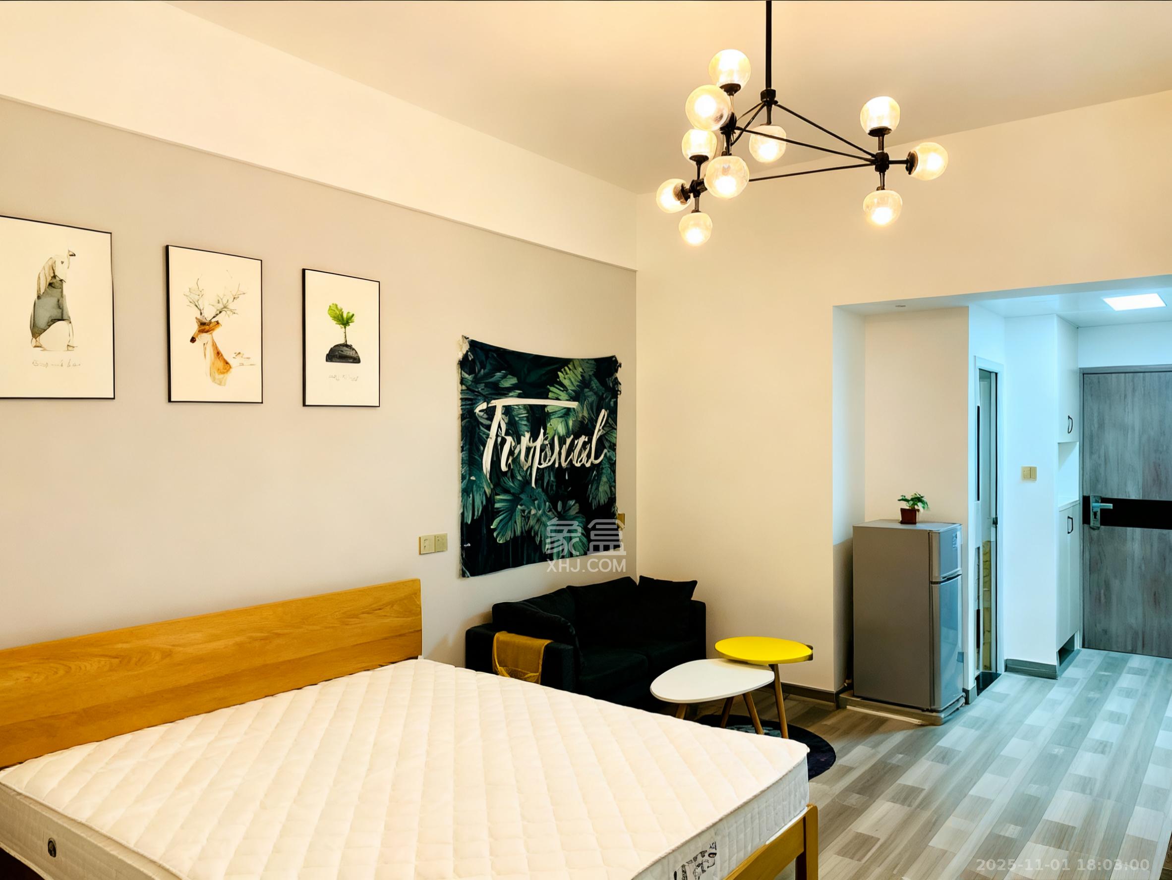 新世界广场  1室1厅1卫    1500.0元/月室内图