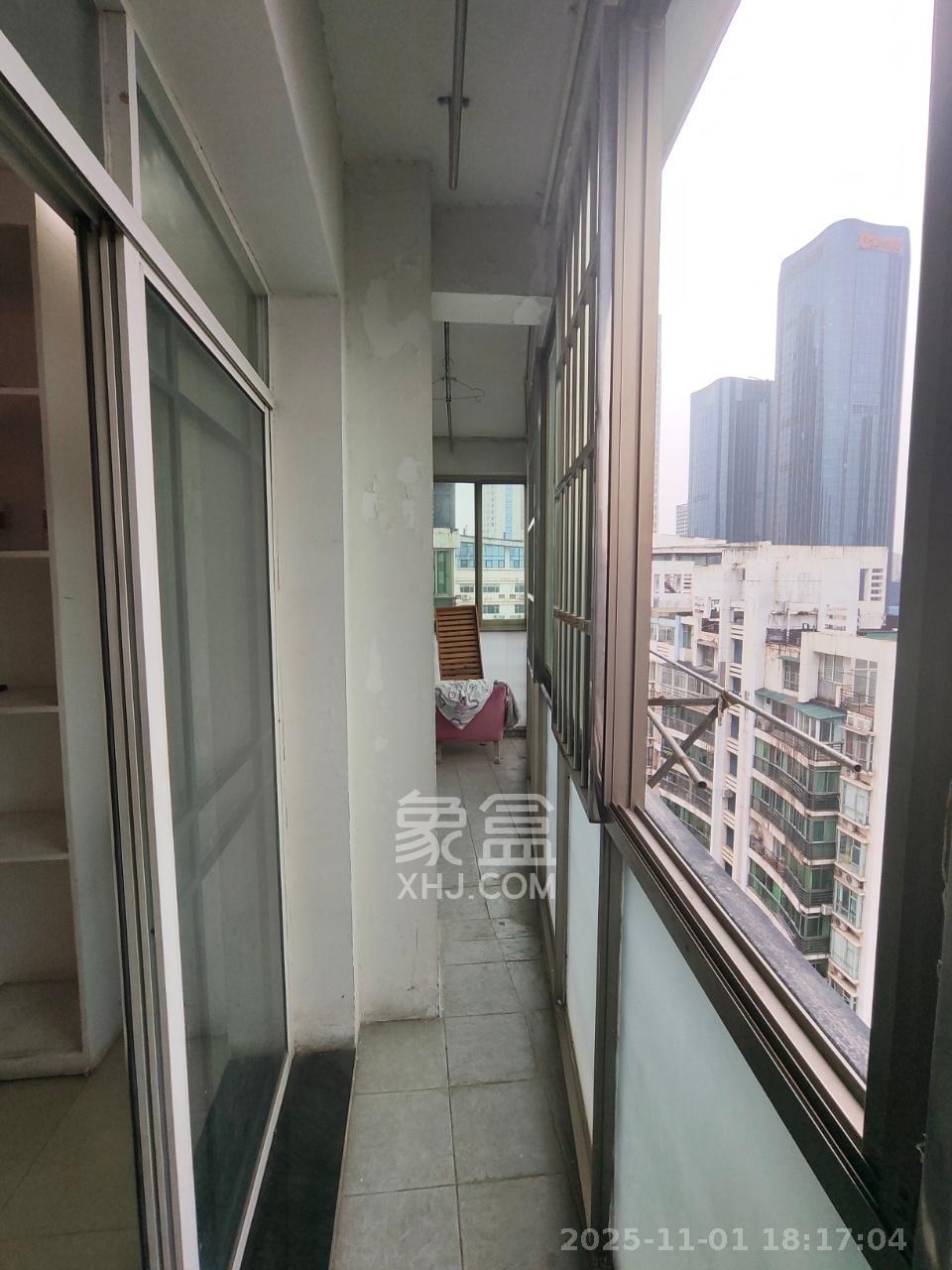 锦绣华天  3室2厅2卫    2700.0元/月室内图