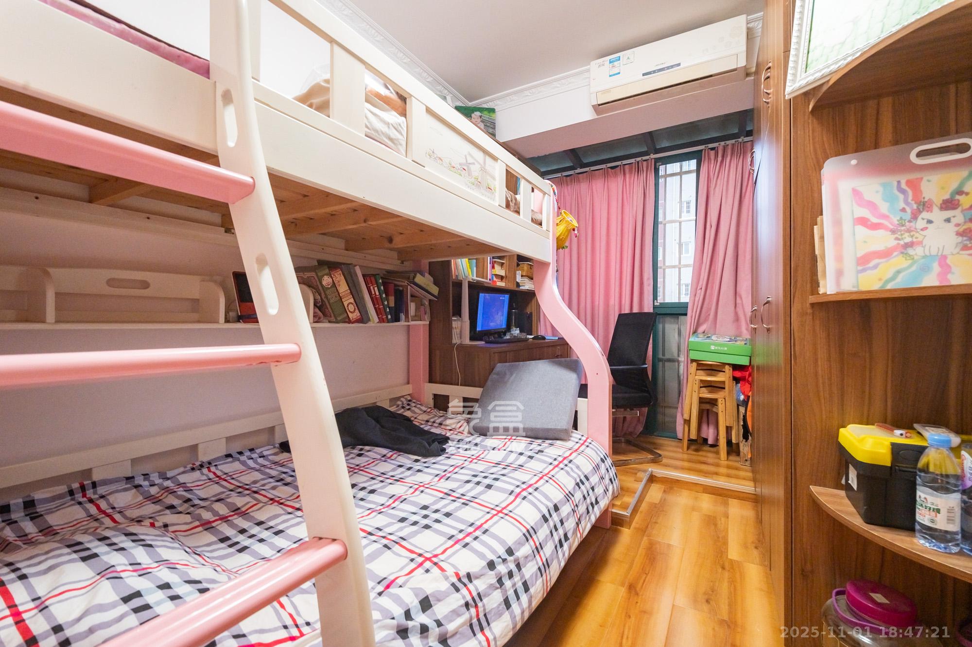 筑梦佳园 3室2厅1卫 59.8万 筑梦佳园 3室2厅1卫 59.8万卧室