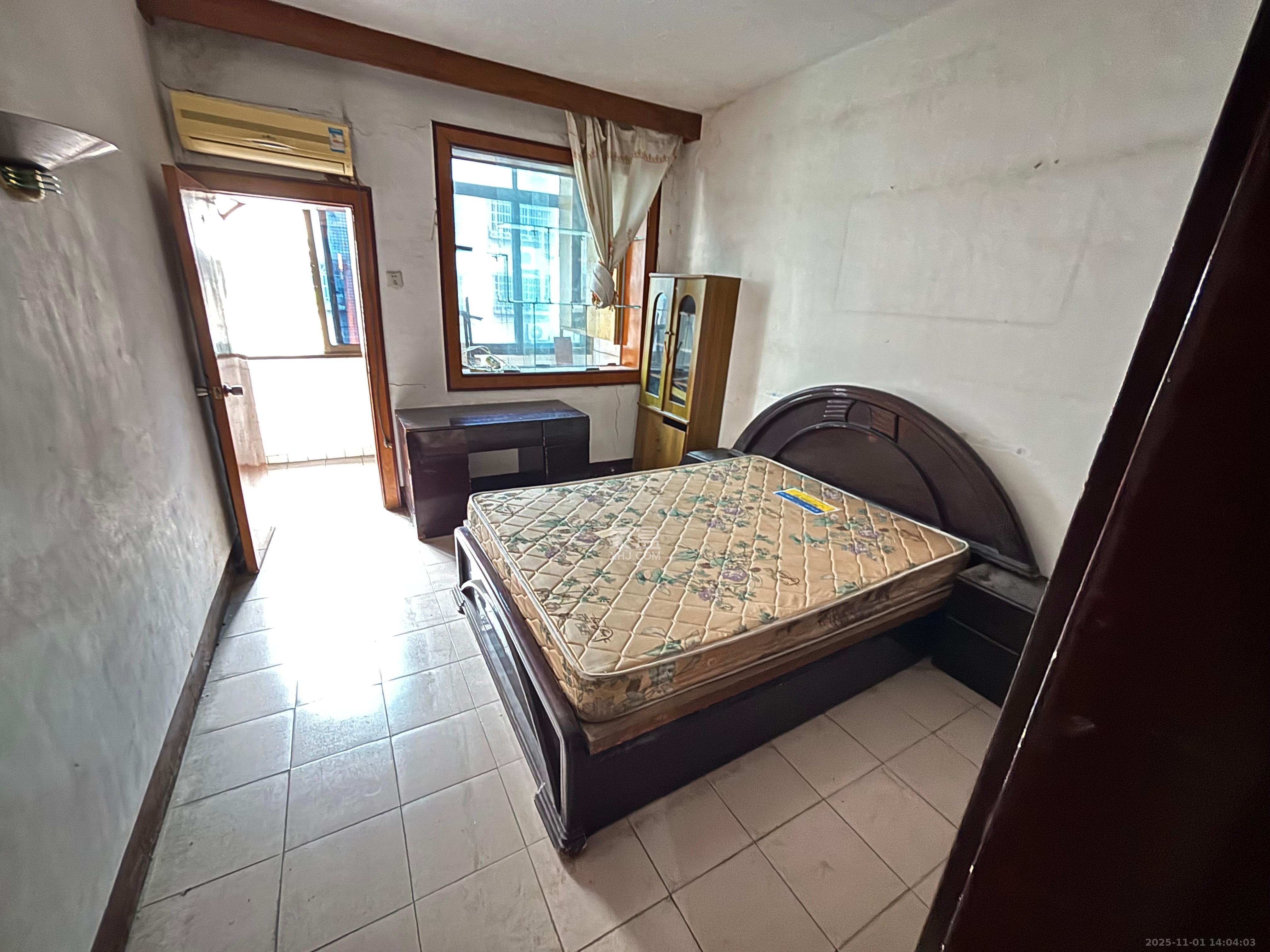 建材储运公司宿舍  3室2厅1卫    1600.0元/月 建材储运公司宿舍  3室2厅1卫    1600.0元/月室内图1