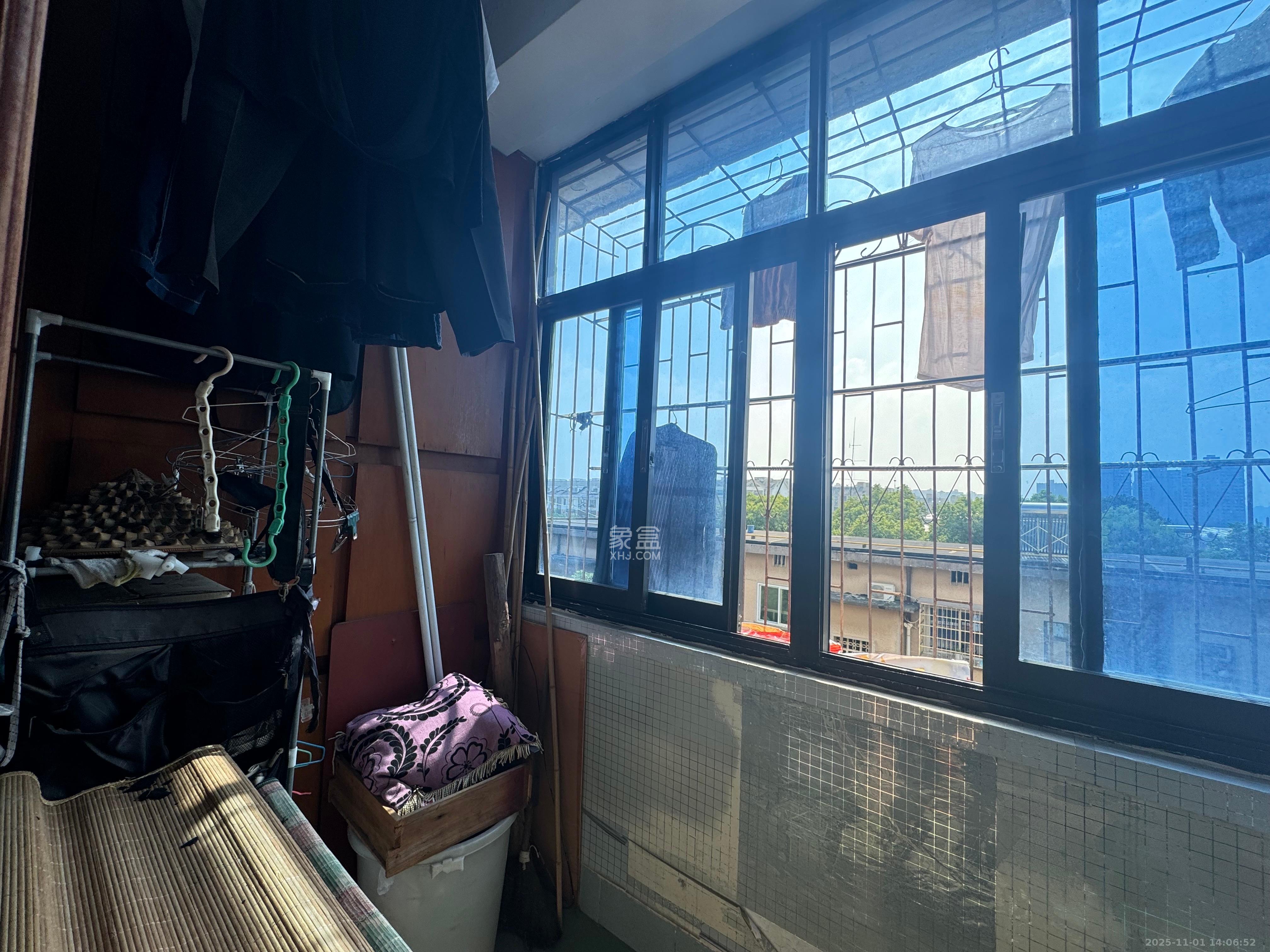 湖南师大张公岭校区宿舍  2室2厅1卫    1200.0元/月室内图