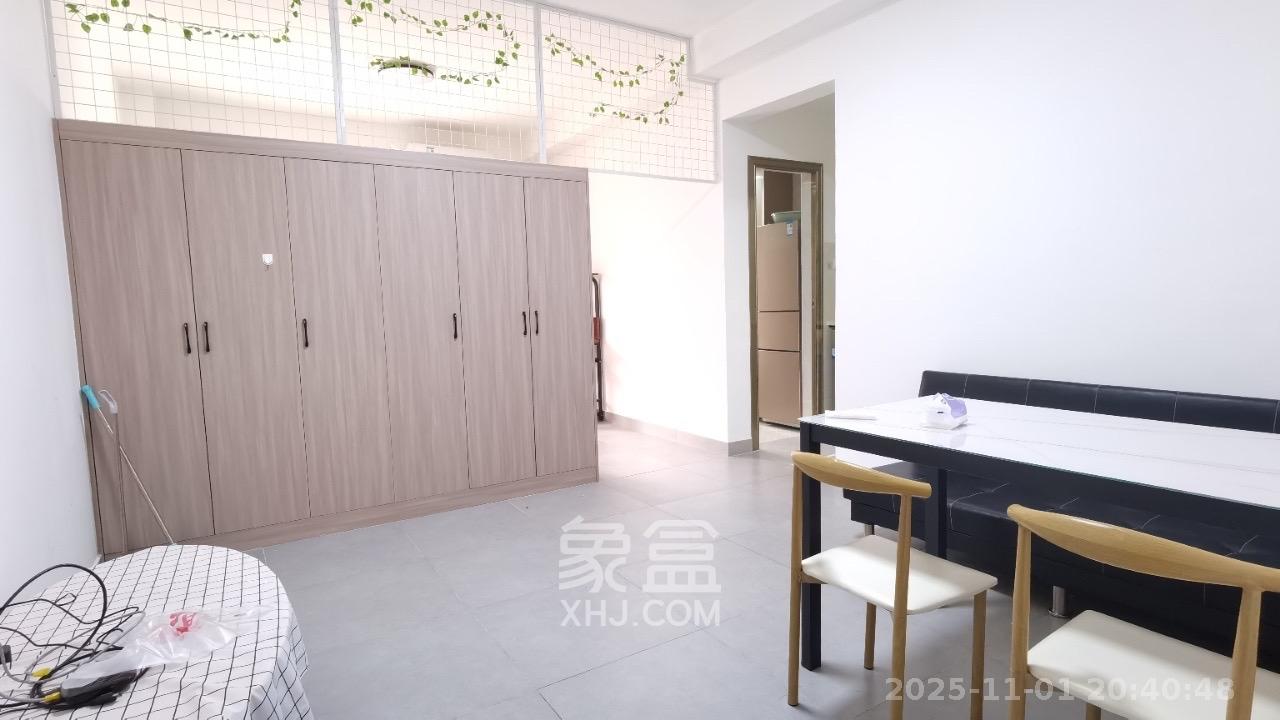 博林云栖  1室0厅0卫    1600.0元/月