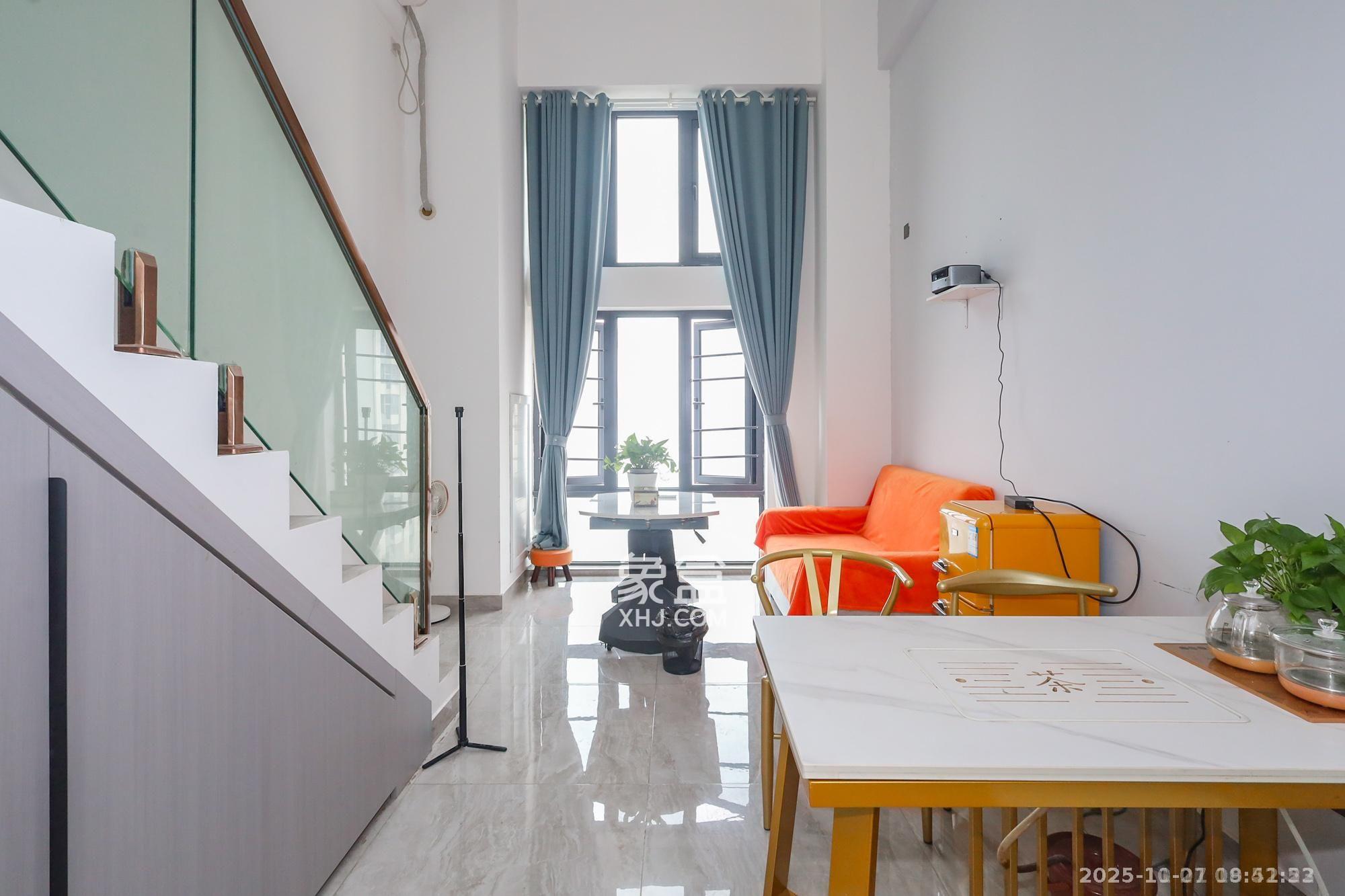 启迪协信中心  2室1厅1卫    2200.0元/月