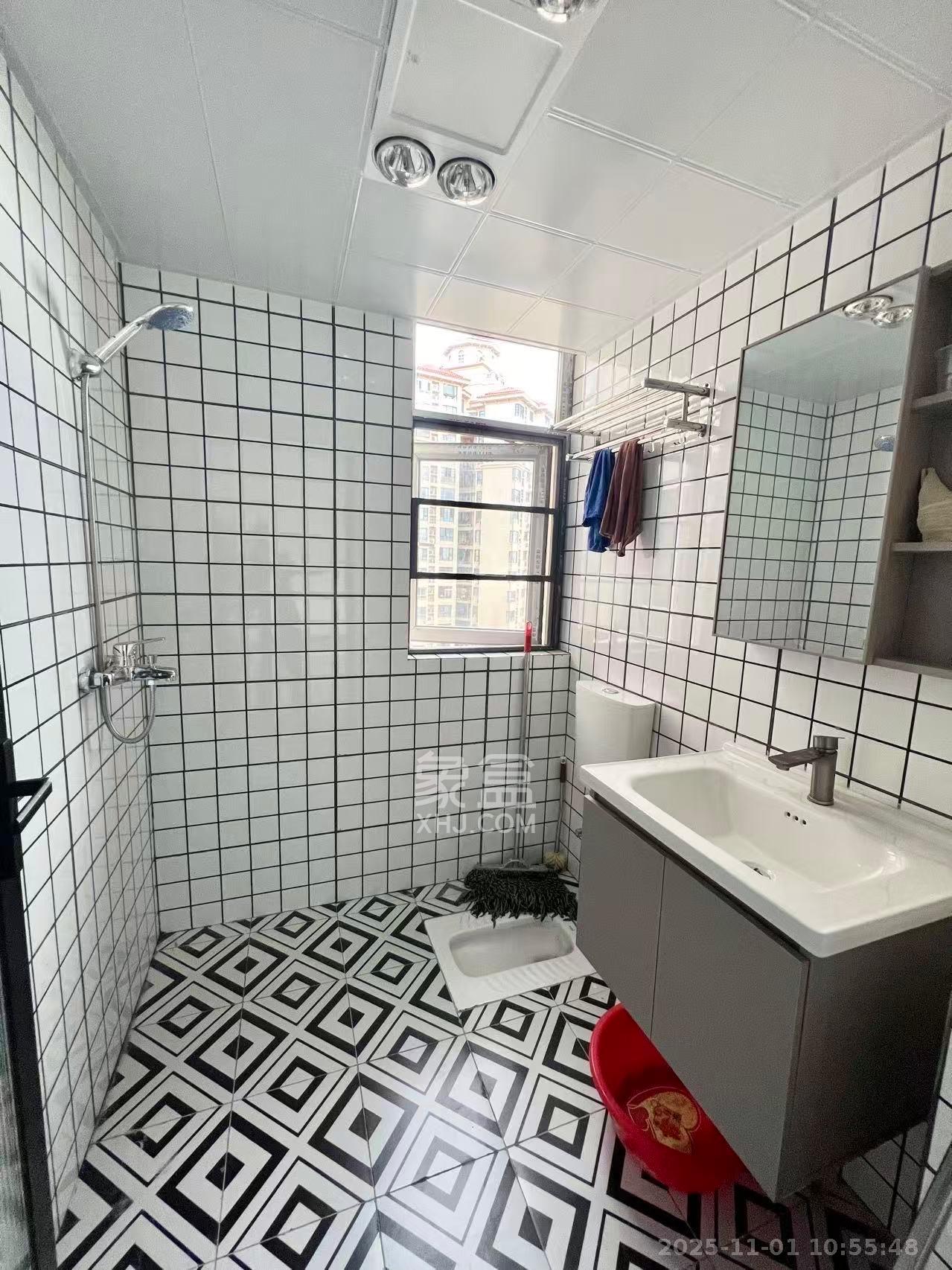 钱隆世家  2室2厅1卫    1700.0元/月室内图