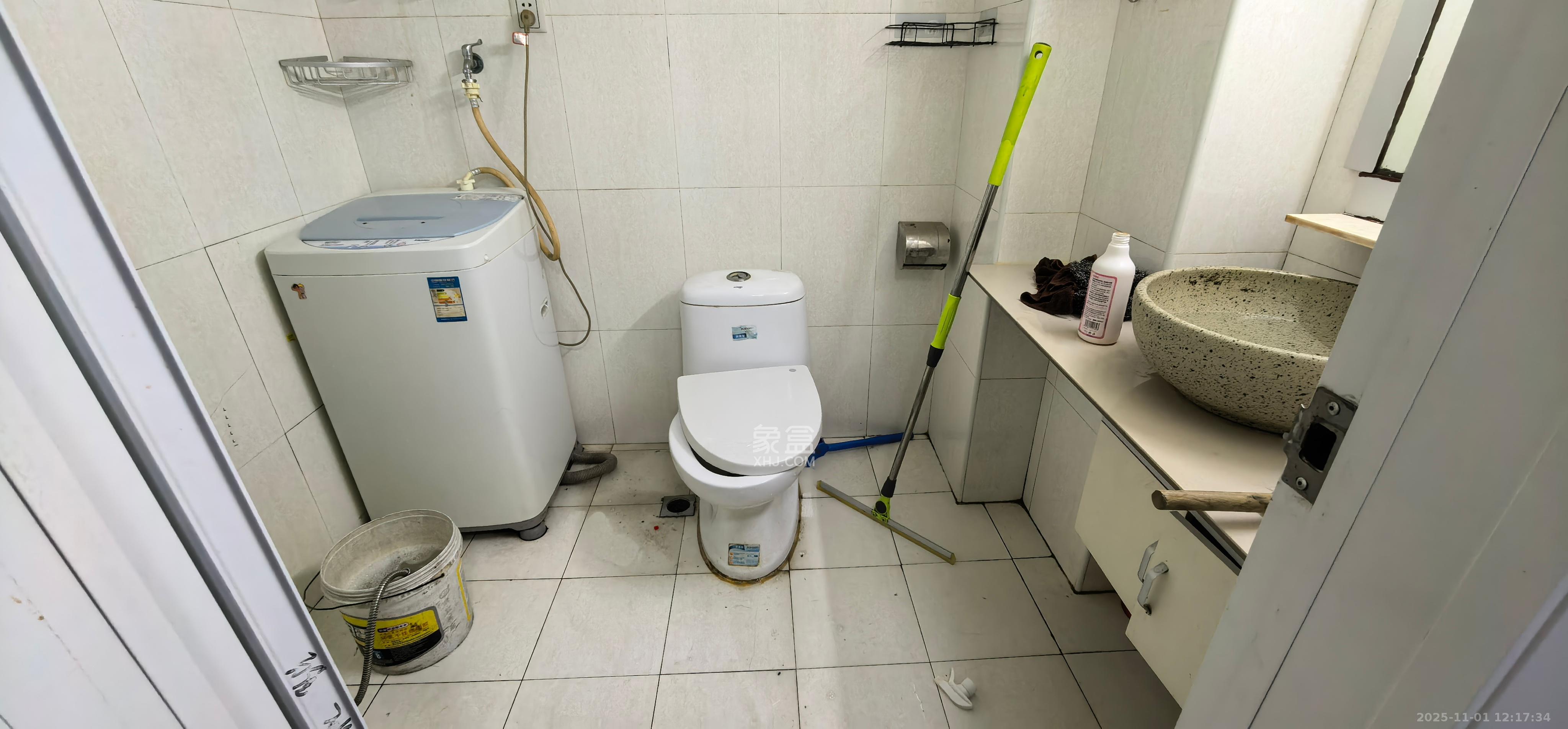 名富公寓  1室1厅1卫    1300.0元/月室内图