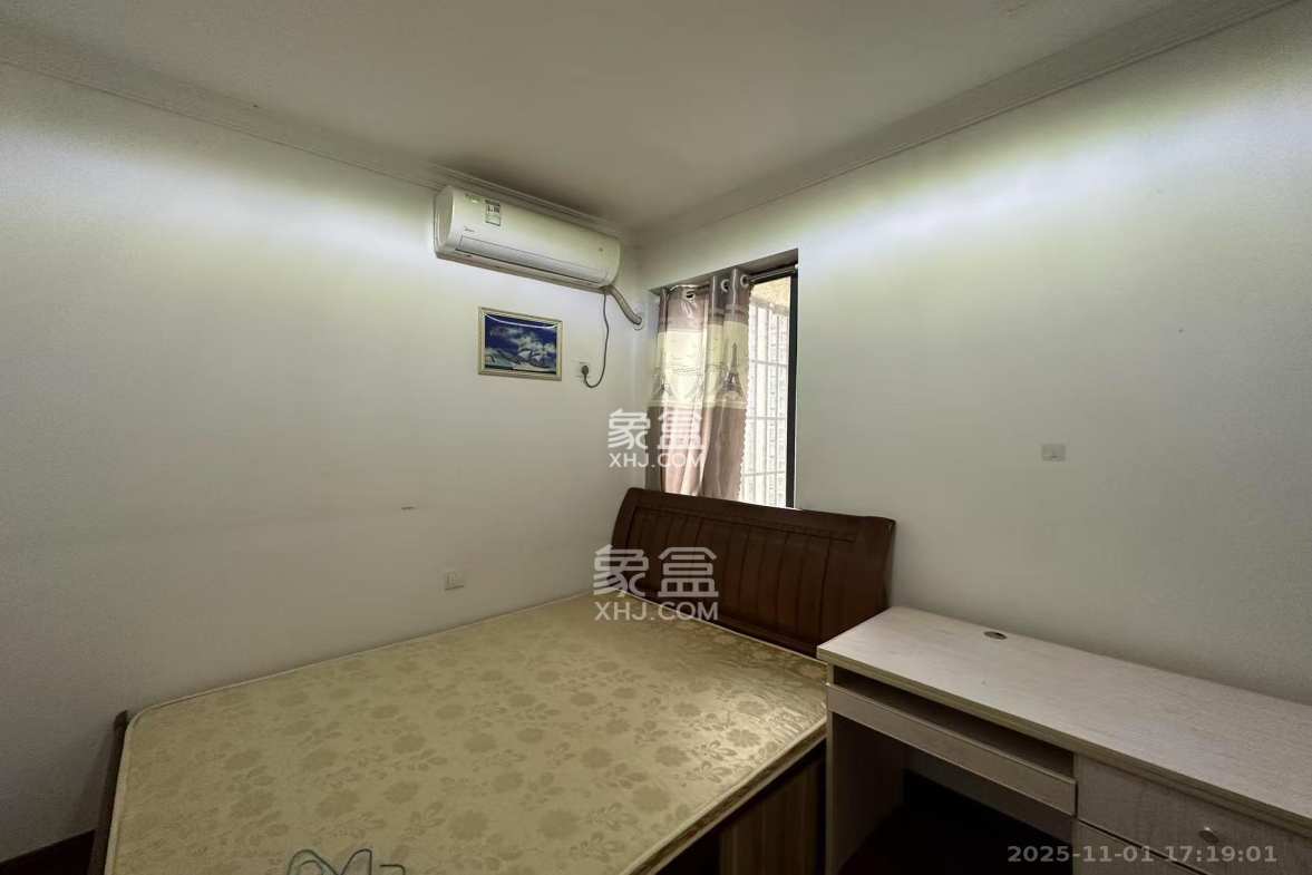 百纳广场(百纳公寓) 3室2厅1卫 2600.0元/月 百纳广场(百纳公寓) 3室2厅1卫 2600.0元/月室内图