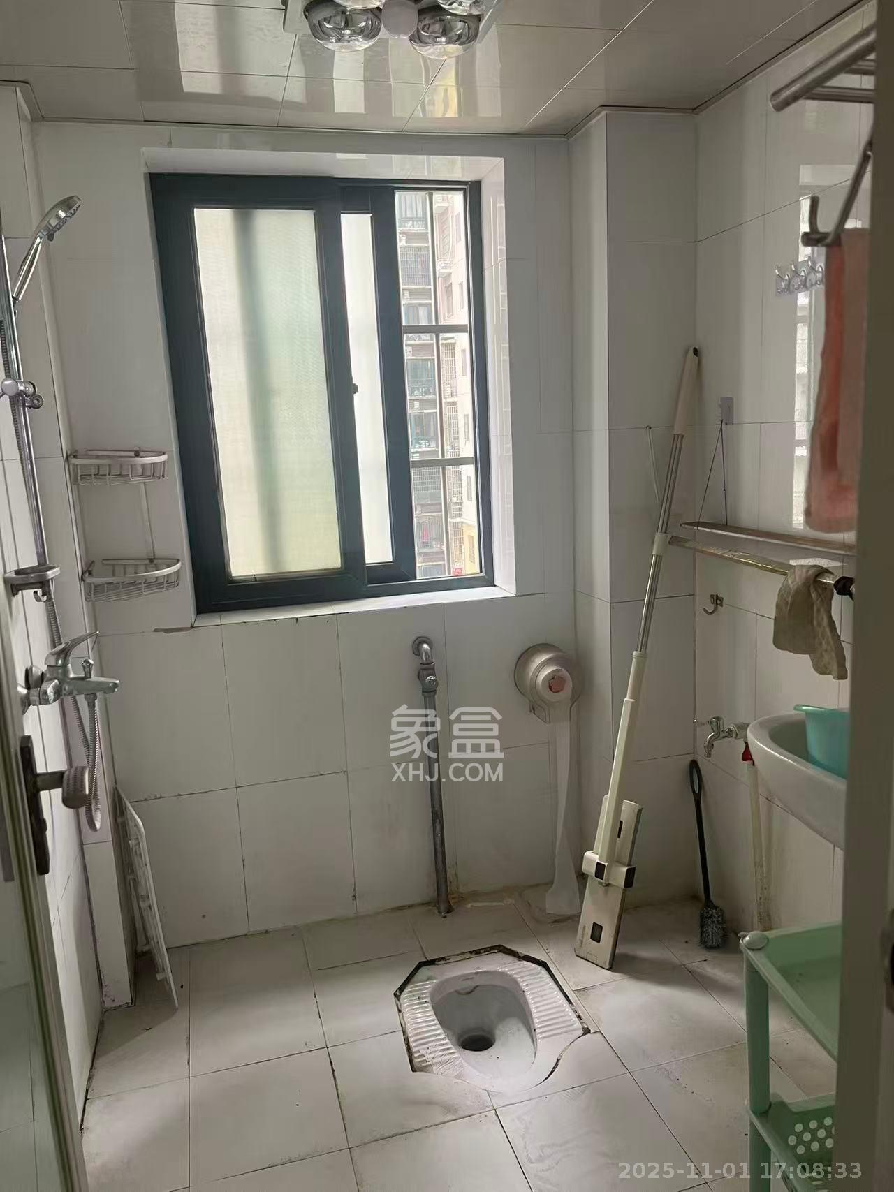 浏阳河畔家园  3室2厅1卫    2300.0元/月室内图