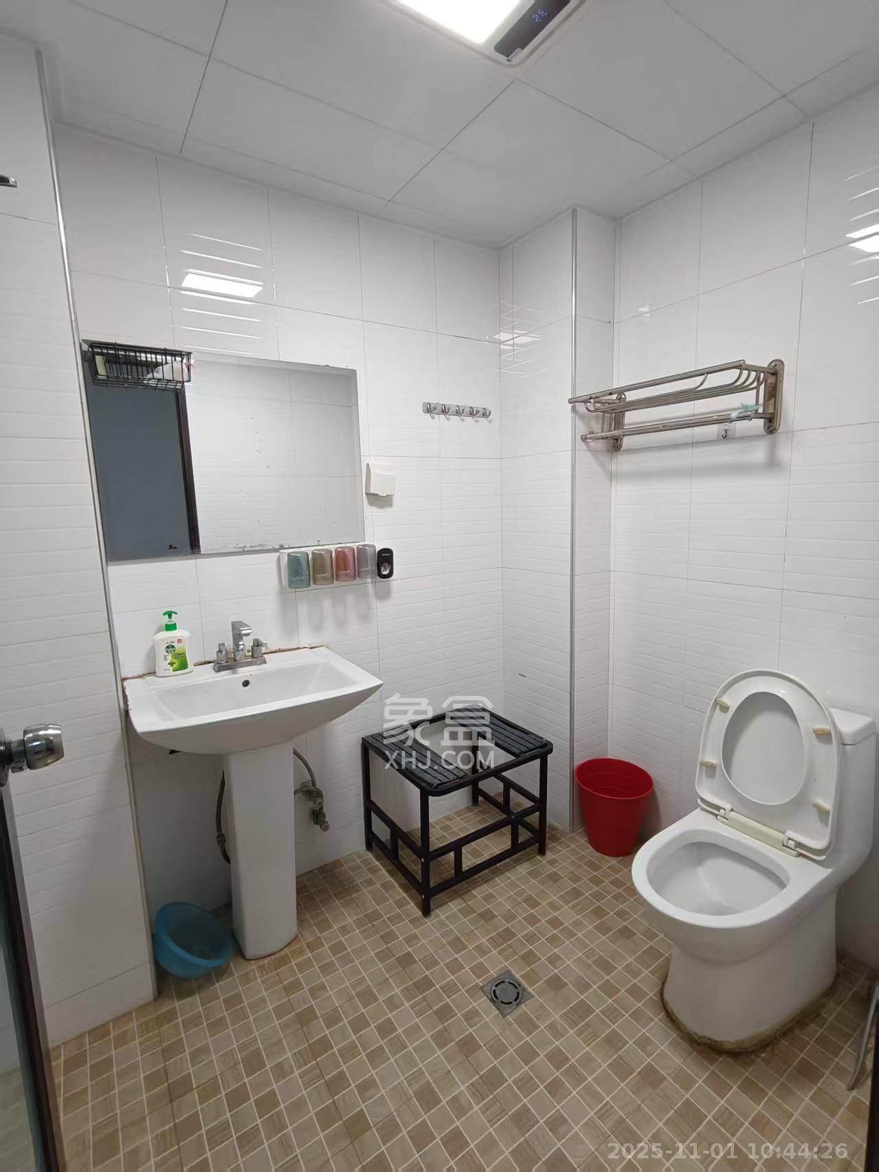 湘域中央 2室1厅1卫 2700.0元/月 湘域中央 2室1厅1卫 2700.0元/月室内图