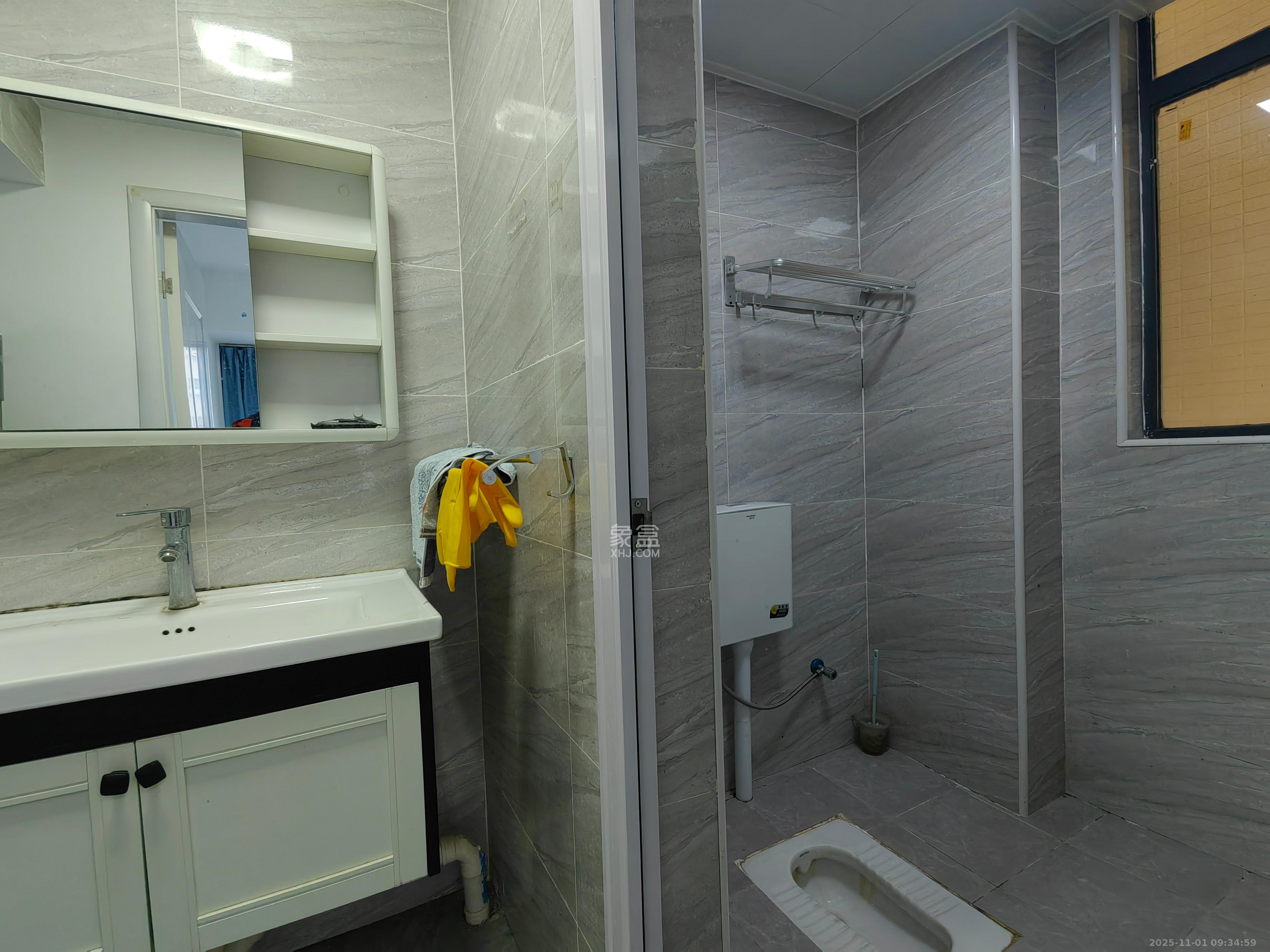 明大佳园 3室2厅1卫 2800.0元/月 明大佳园 3室2厅1卫 2800.0元/月室内图