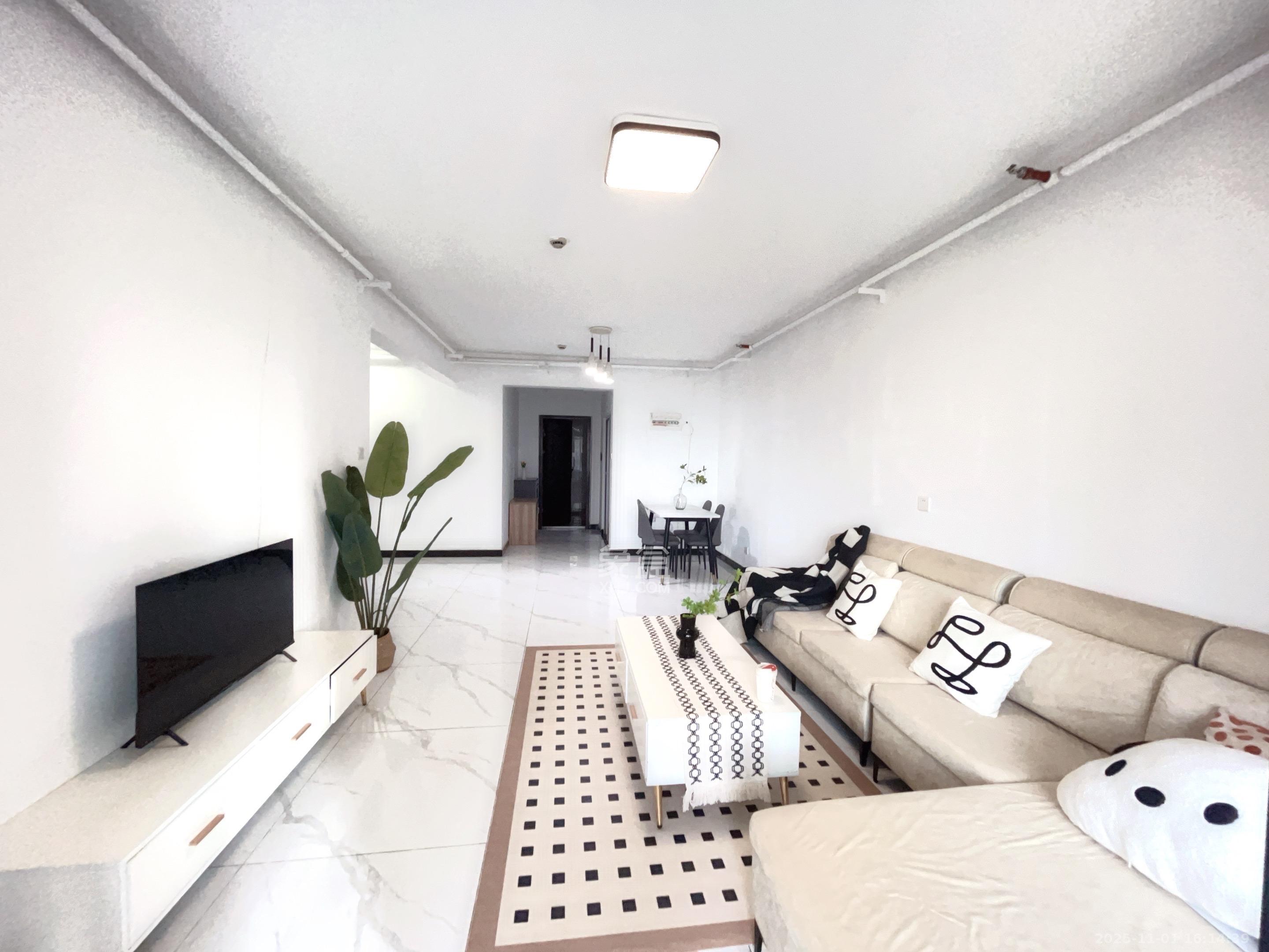 南山梅溪一方  4室2厅2卫    2800.0元/月室内图