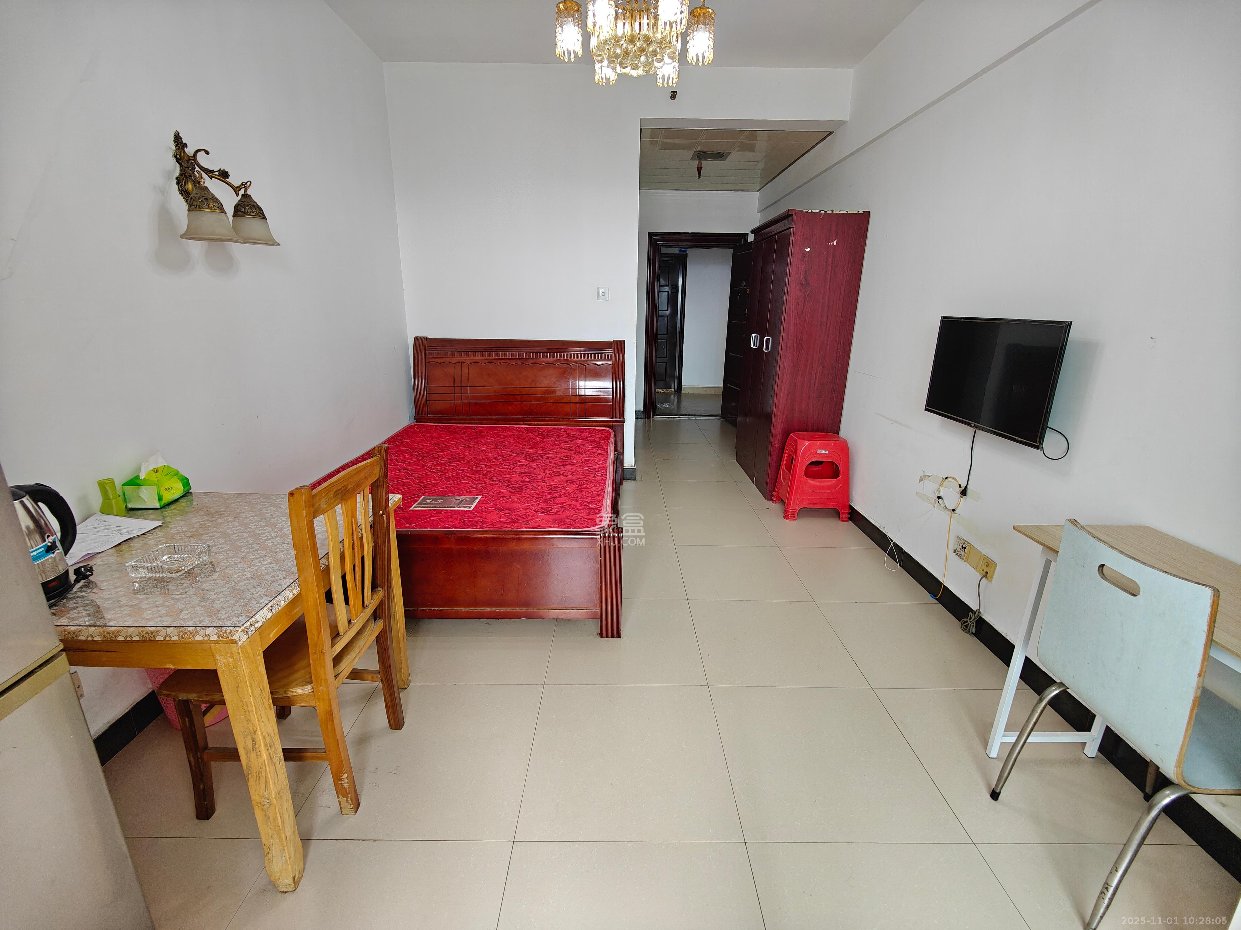 观湖公寓  1室1厅1卫    1500.0元/月室内图