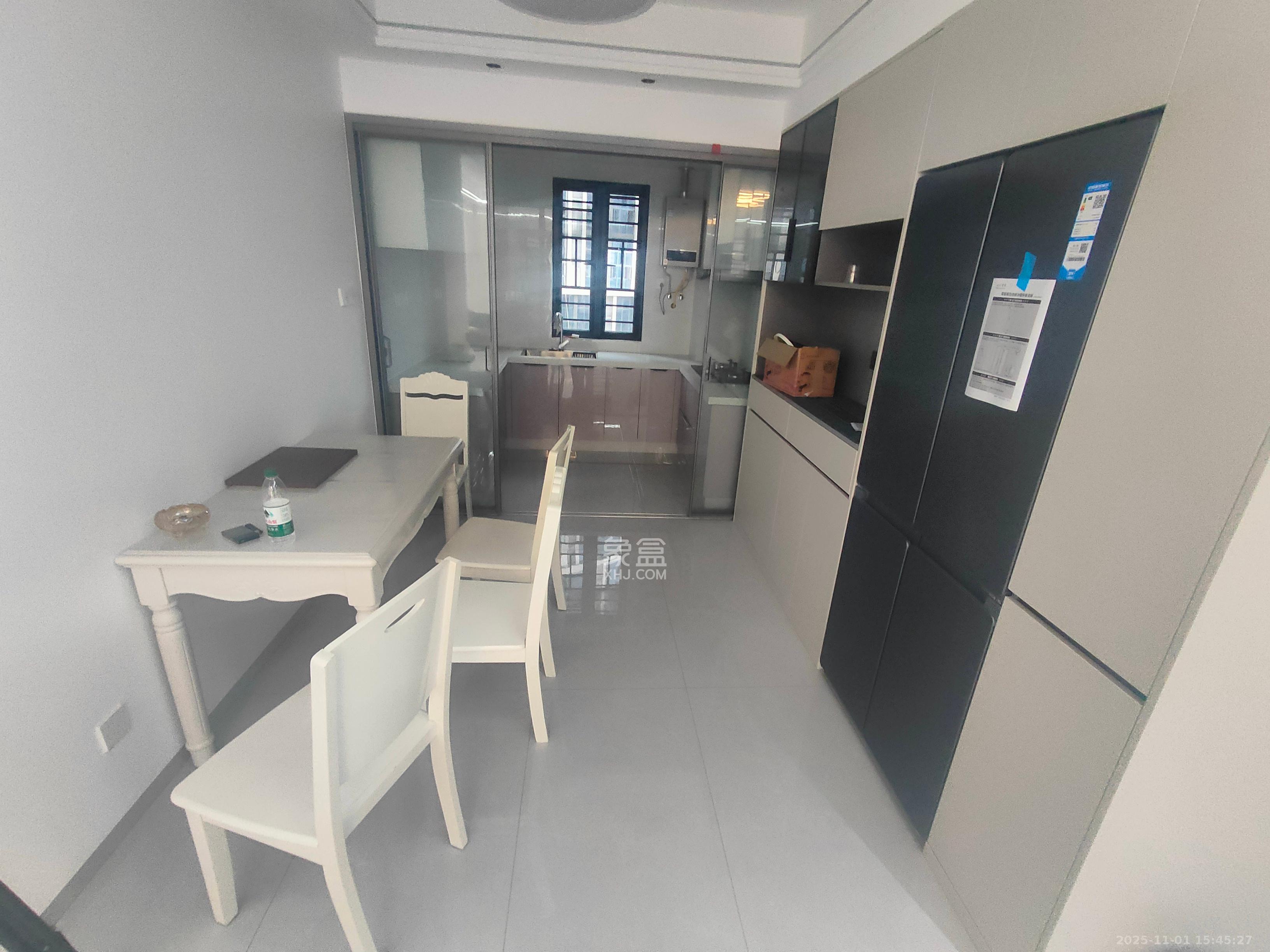 敏捷珑玥府  3室2厅2卫    2500.0元/月室内图