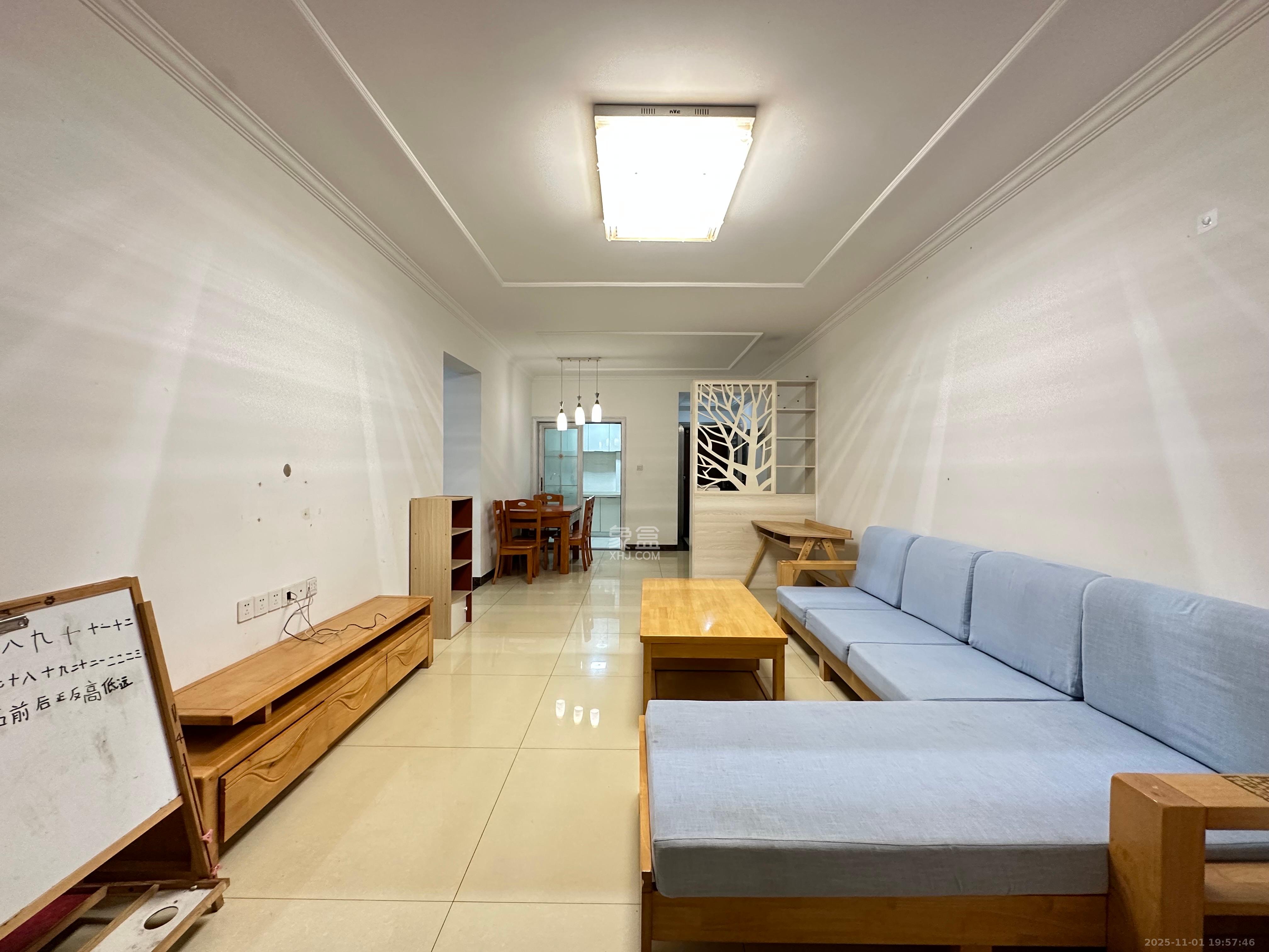 保利麓谷林语C区  3室2厅1卫    2300.0元/月 保利麓谷林语C区  3室2厅1卫    2300.0元/月室内图