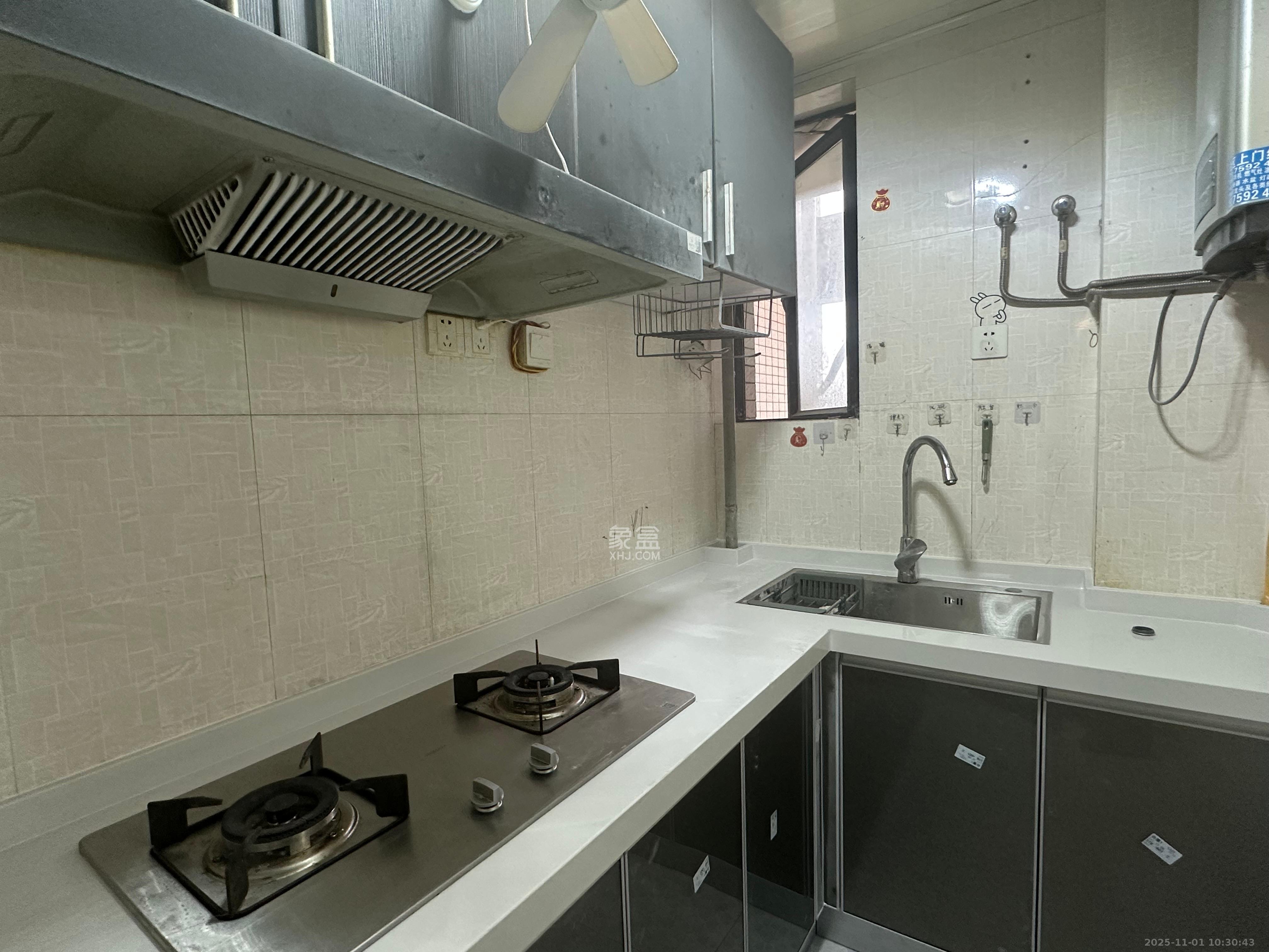 加加大街（华景苑）  1室1厅1卫    1500.0元/月室内图