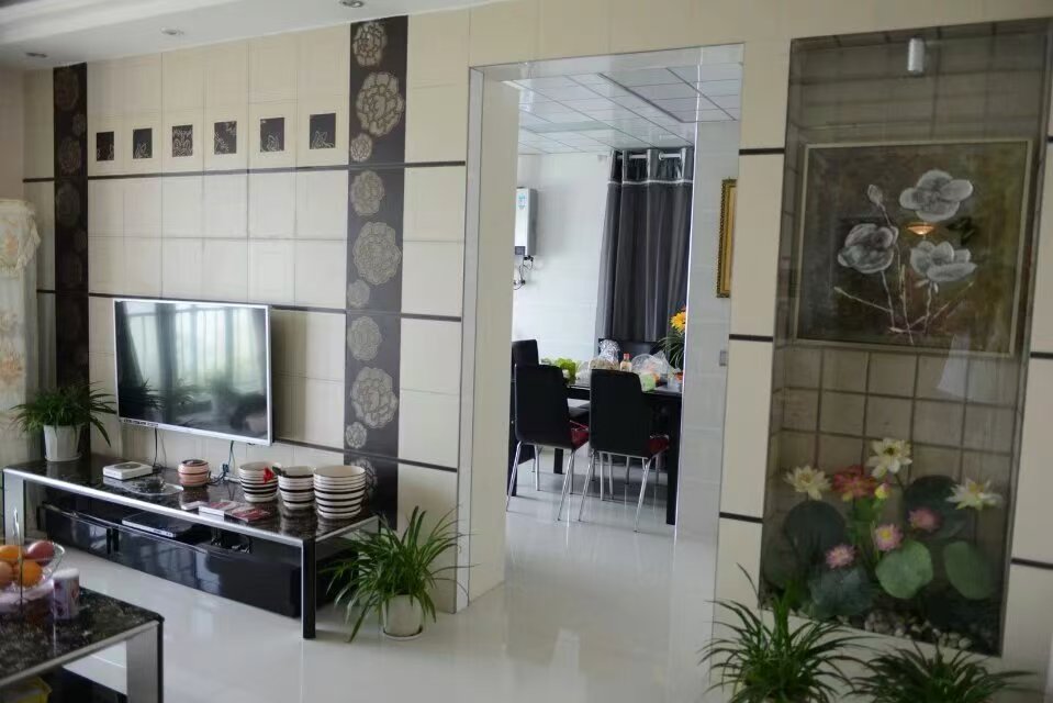 太一御江城  3室2厅2卫    82.0万客厅