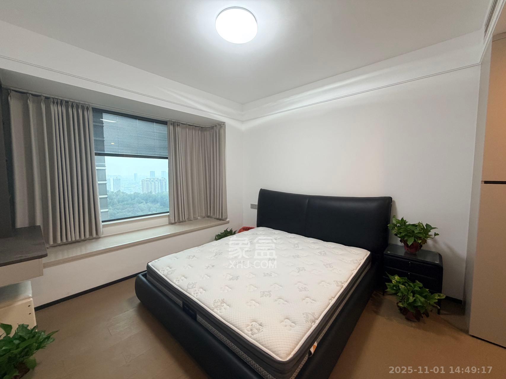 中海星樾府  4室2厅2卫    4800.0元/月室内图