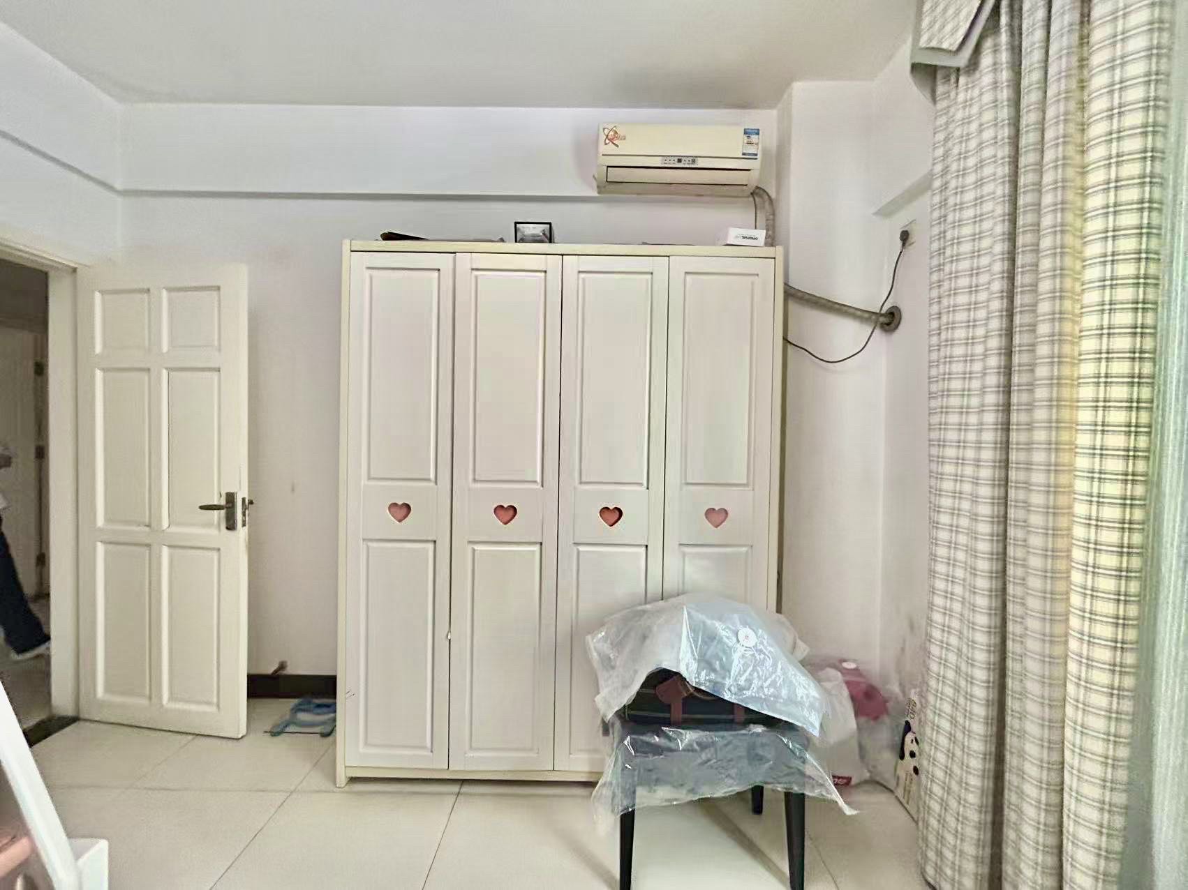 万利隆花园 3室2厅2卫 3800.0元/月 万利隆花园 3室2厅2卫 3800.0元/月室内图