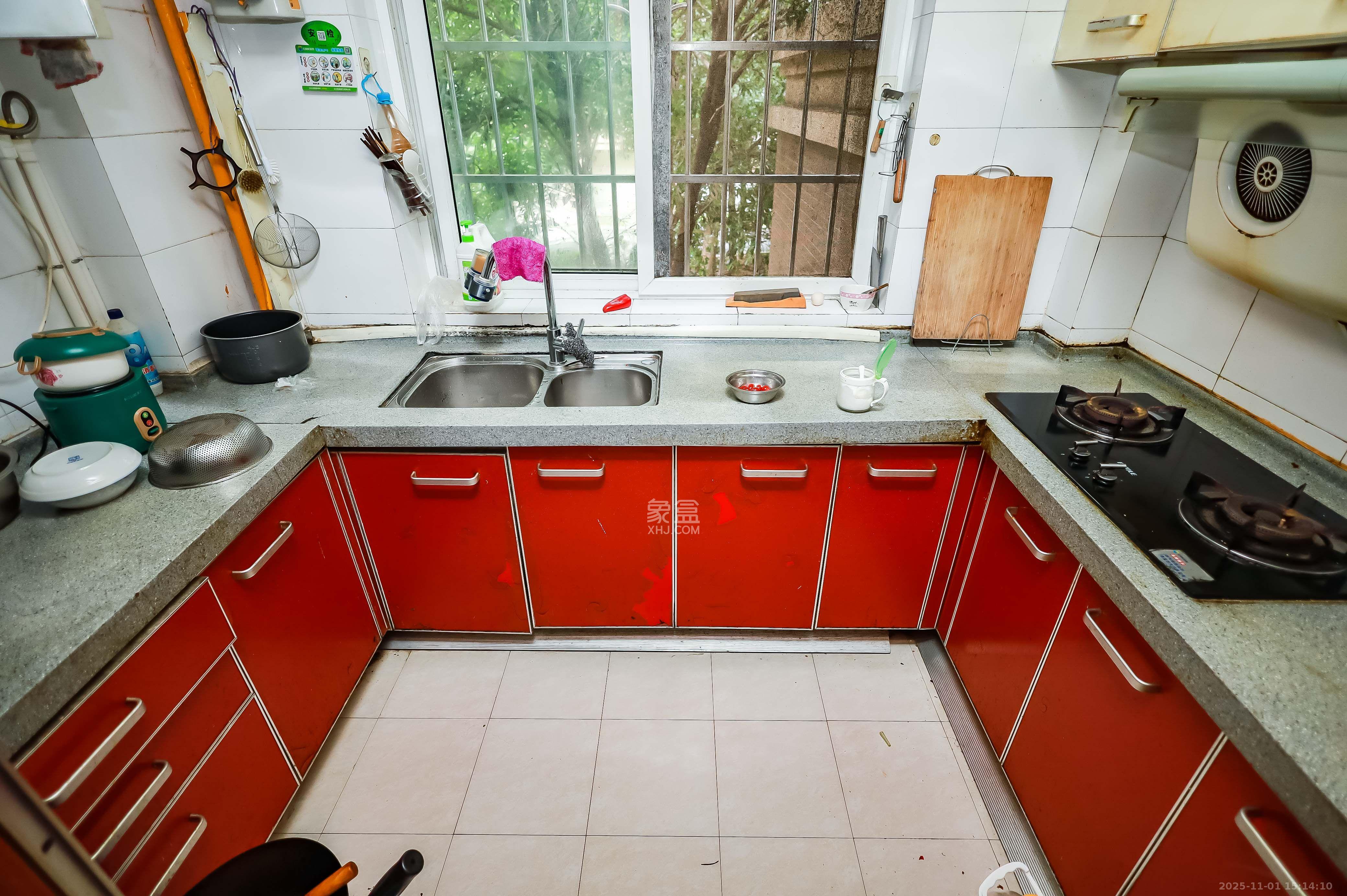 长房西郡  3室1厅1卫    2300.0元/月 长房西郡  3室1厅1卫    2300.0元/月室内图