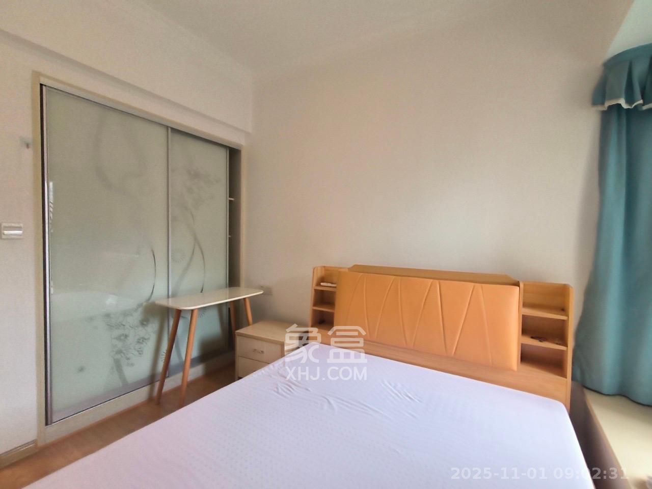 高信向日葵  2室2厅1卫    2500.0元/月室内图