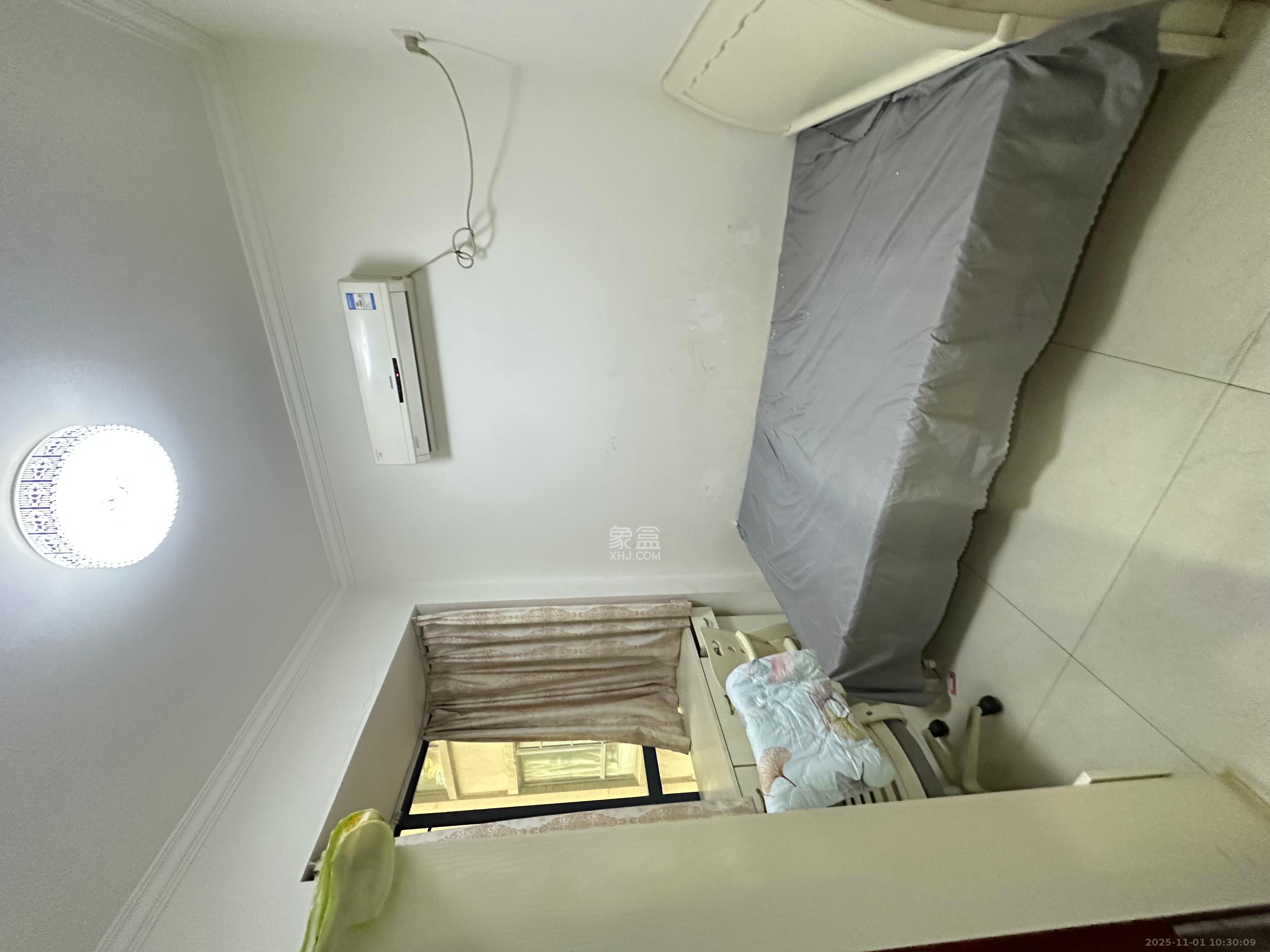 秀峰景园（领秀峰）  3室2厅1卫    1900.0元/月室内图