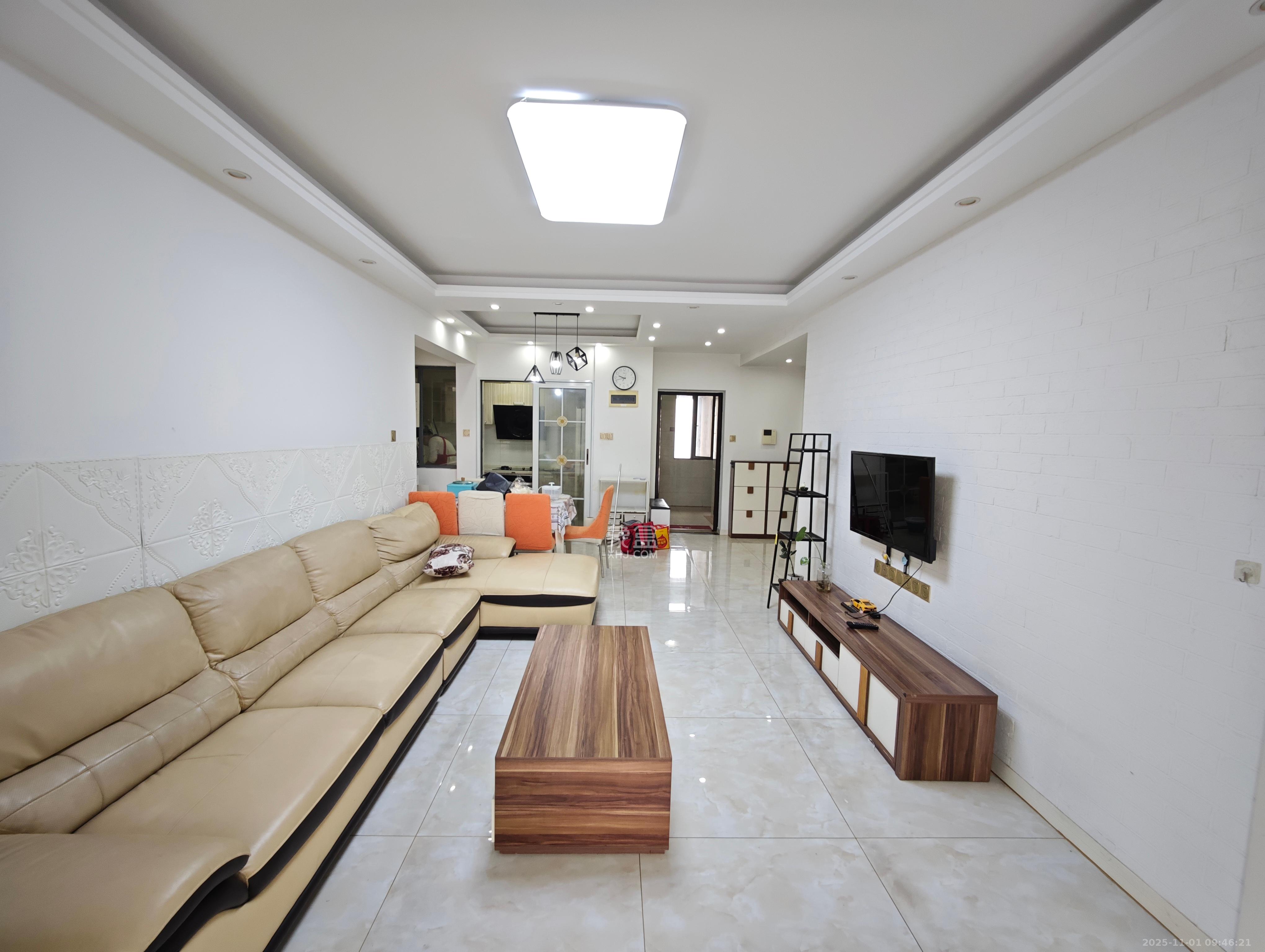 嘉宇盛世华章  3室2厅1卫    3000.0元/月