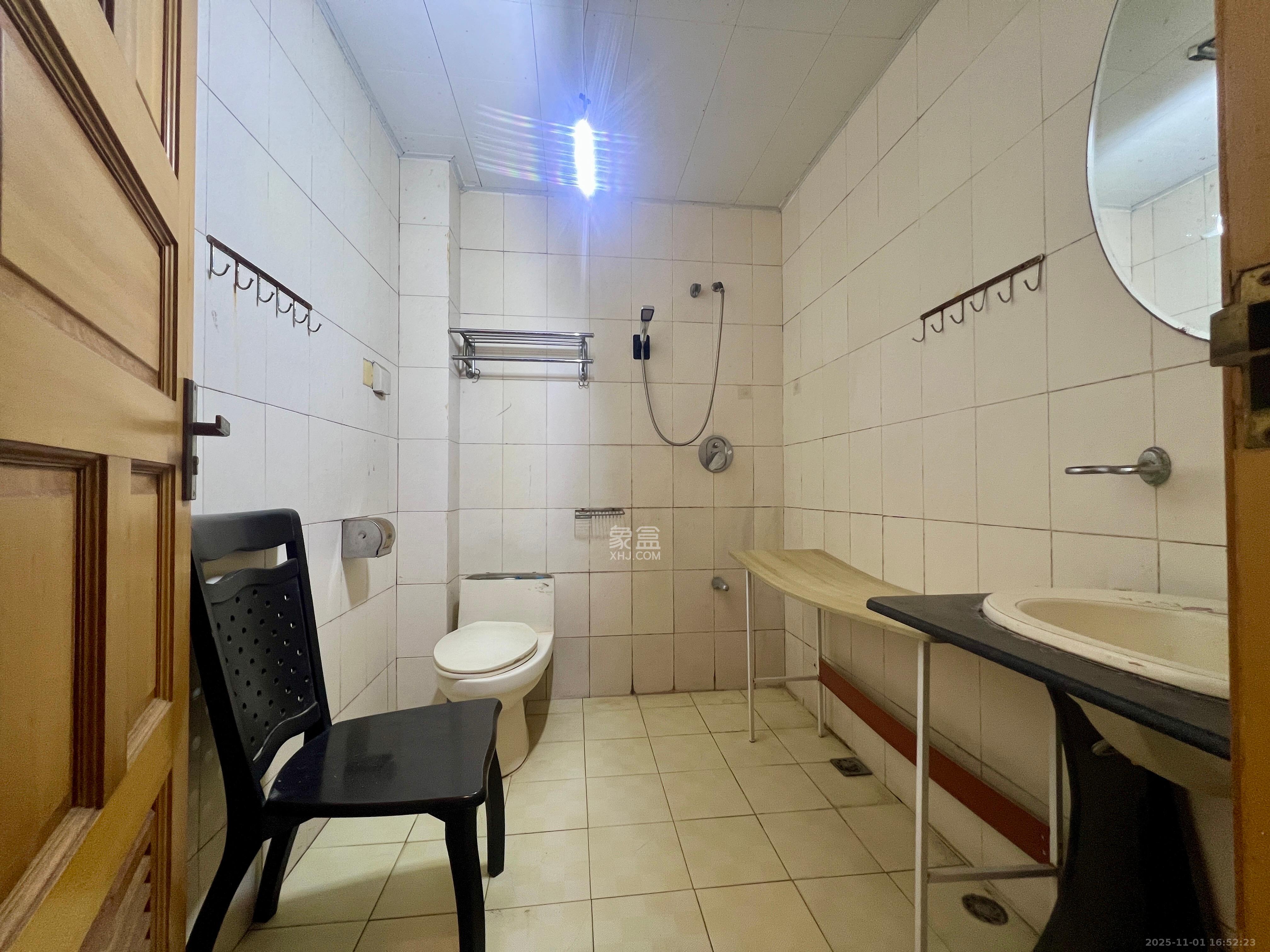 融城花苑 3室2厅2卫 1550.0元/月 融城花苑 3室2厅2卫 1550.0元/月室内图