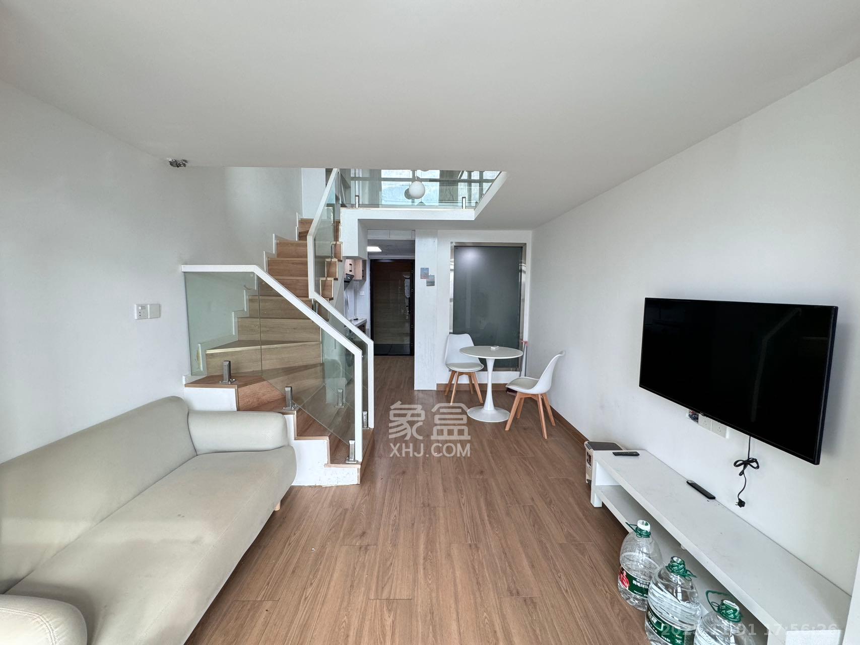 东盈商业广场（华泉城市广场）  2室1厅1卫    2400.0元/月