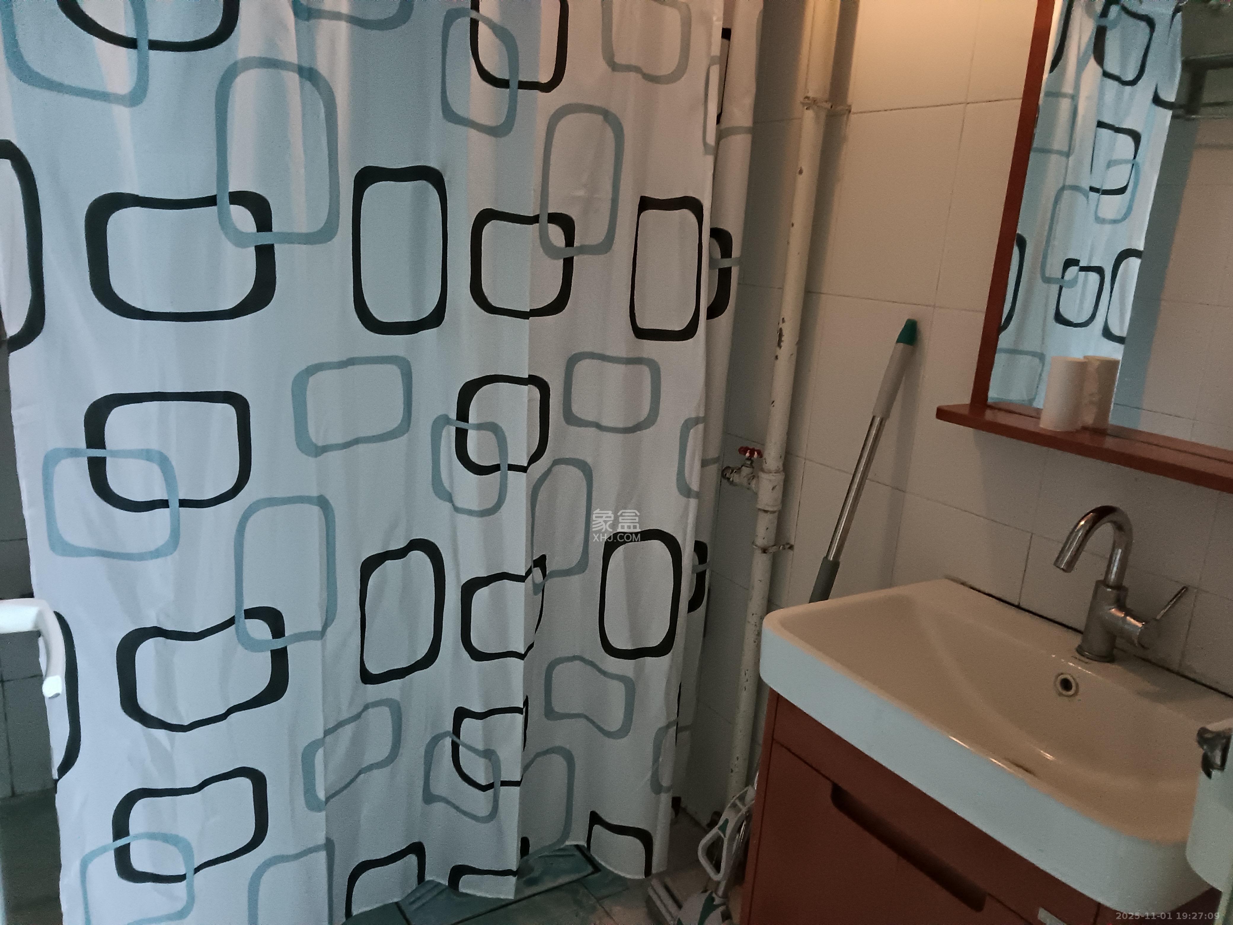 通泰梅岭苑  2室2厅1卫    2400.0元/月室内图