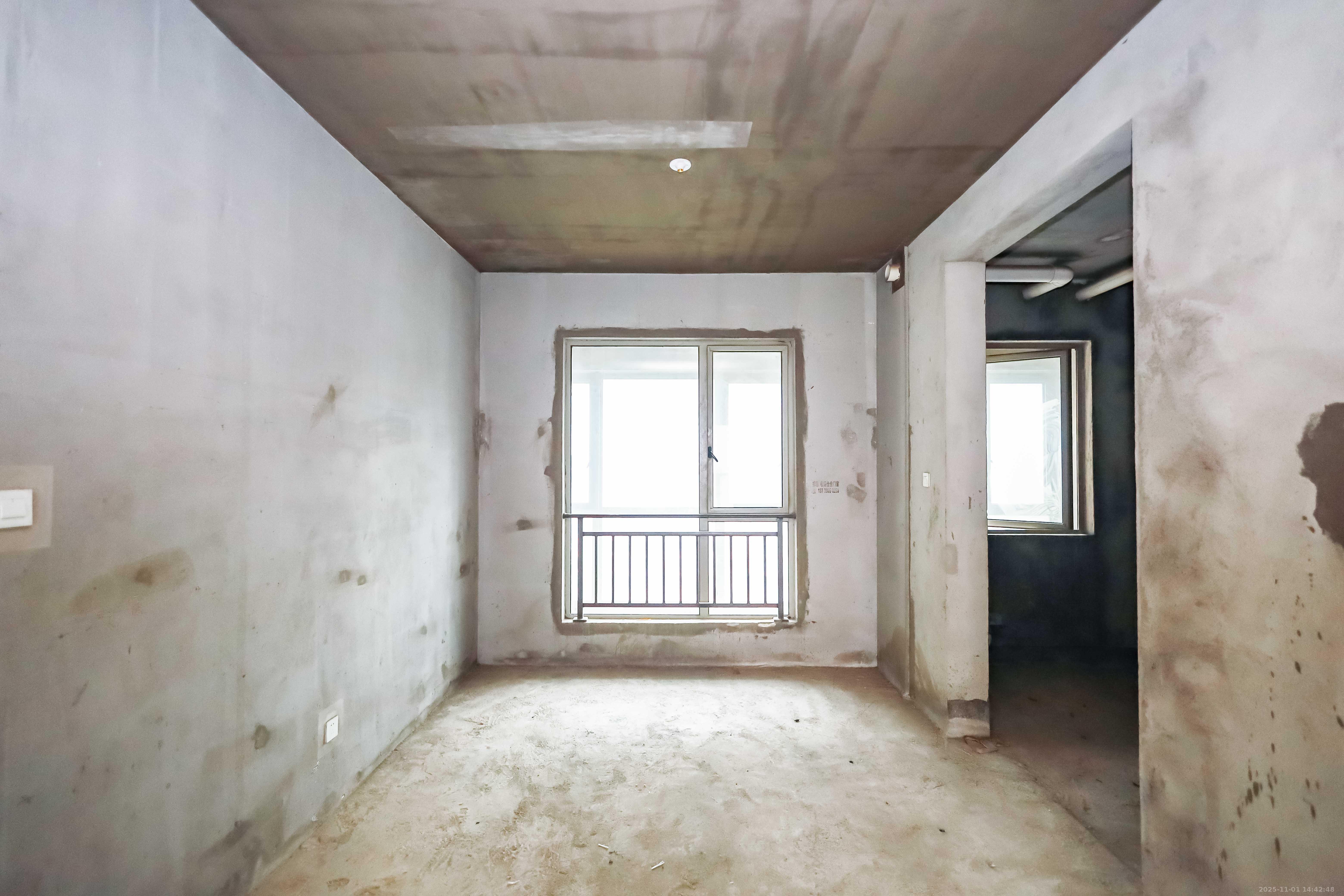 万象府台  4室2厅2卫    288.0万 万象府台  4室2厅2卫    288.0万客厅