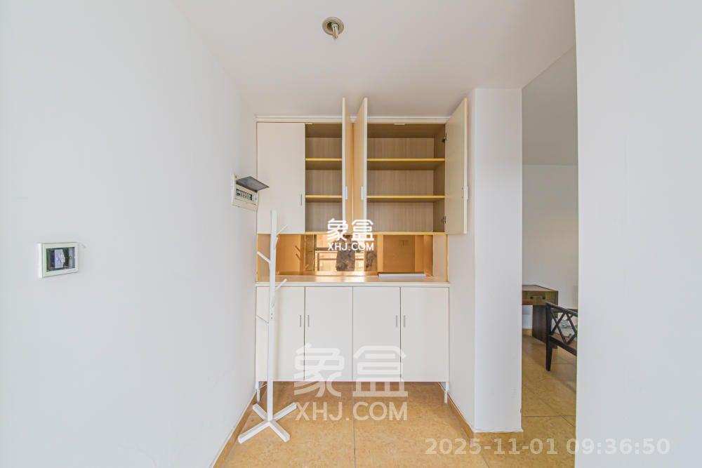 中信城市广场(中信新城一期) 2室2厅1卫 1600.0元/月 中信城市广场(中信新城一期) 2室2厅1卫 1600.0元/月室内图