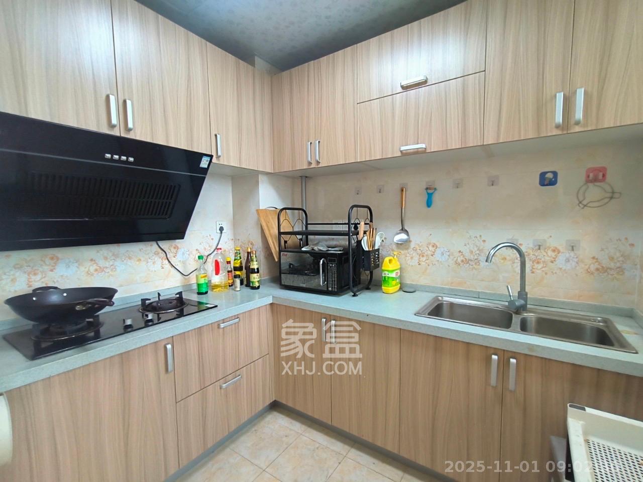 高信向日葵  2室2厅1卫    2500.0元/月室内图