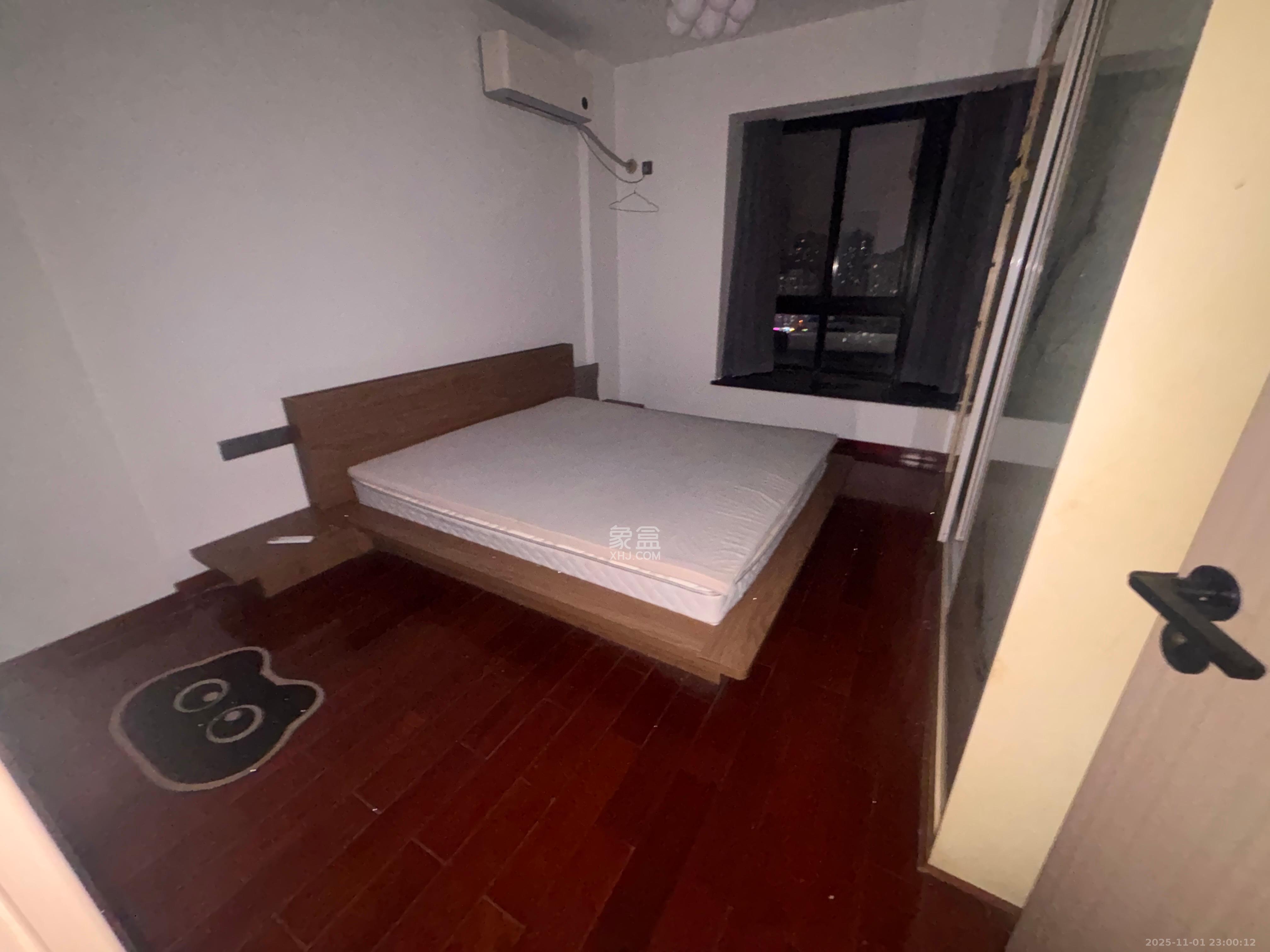 上东印象  3室1厅1卫    2400.0元/月室内图