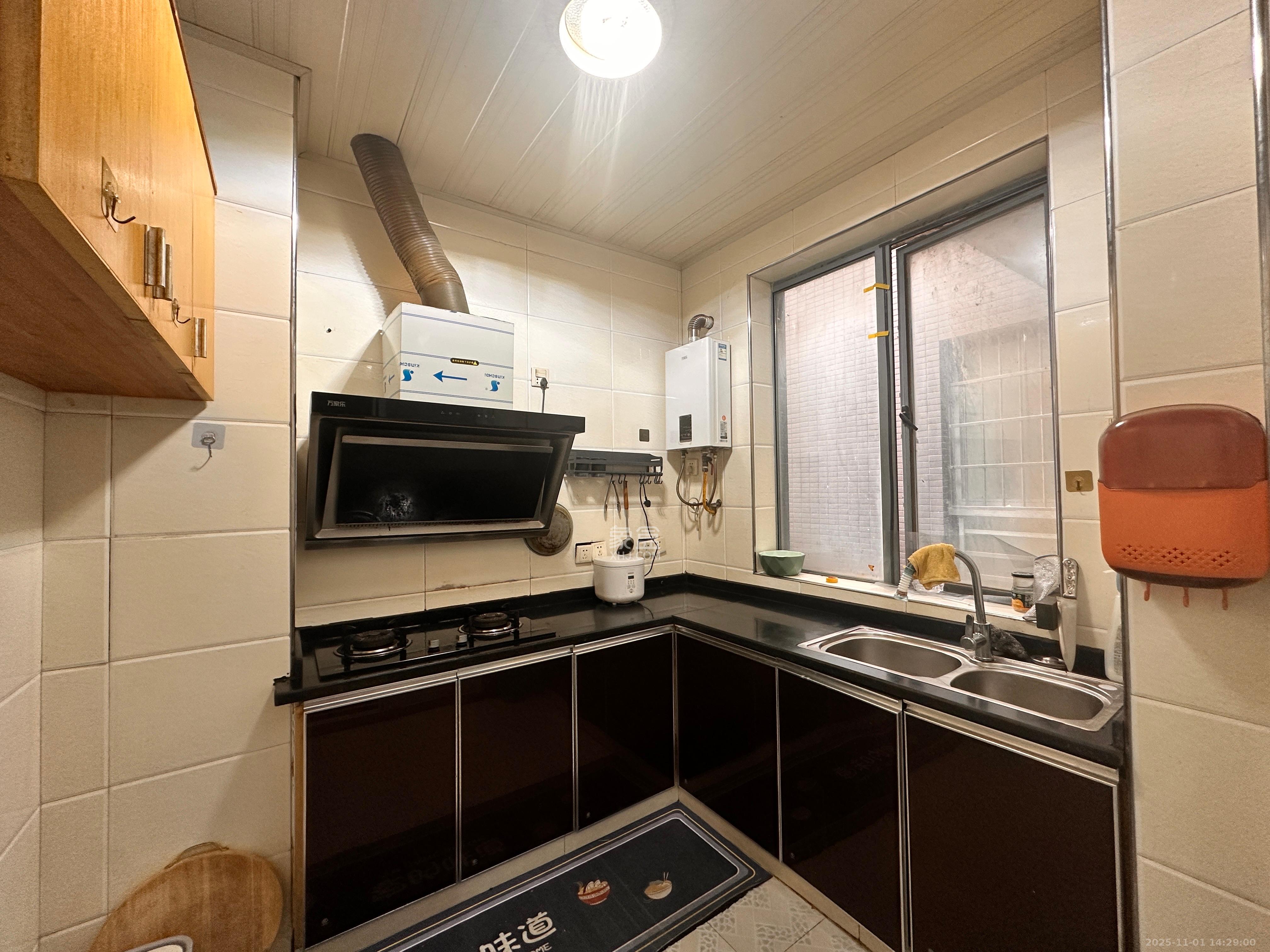 滨江君悦香邸 3室2厅2卫 3200.0元/月 滨江君悦香邸 3室2厅2卫 3200.0元/月室内图