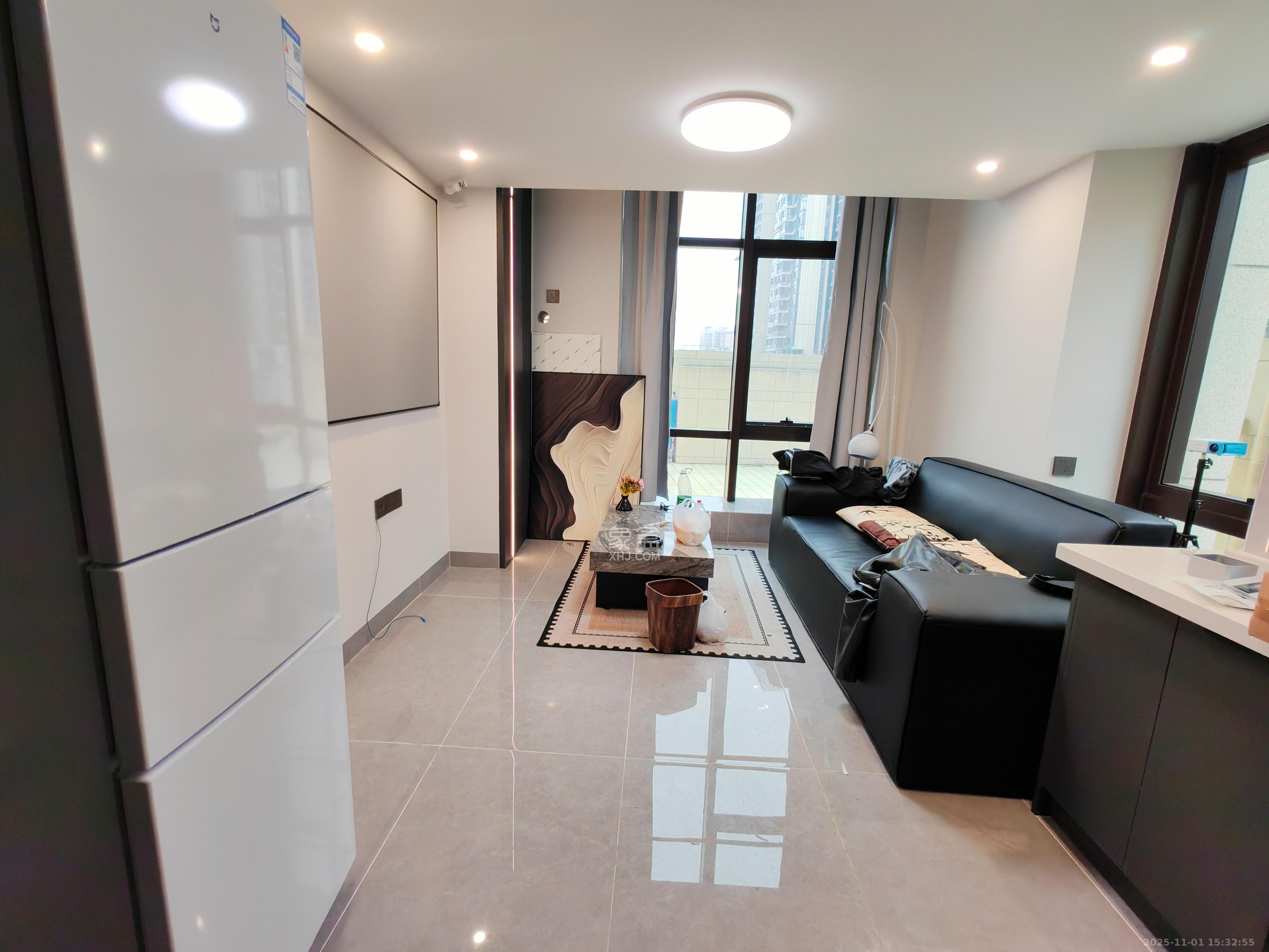 珠江花城好世界  2室1厅1卫    2400.0元/月