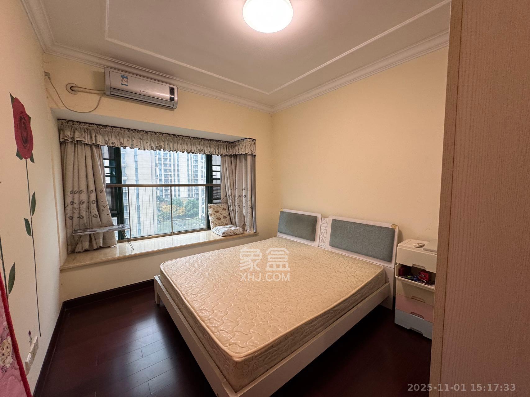 恒大绿洲  2室2厅1卫    2100.0元/月室内图