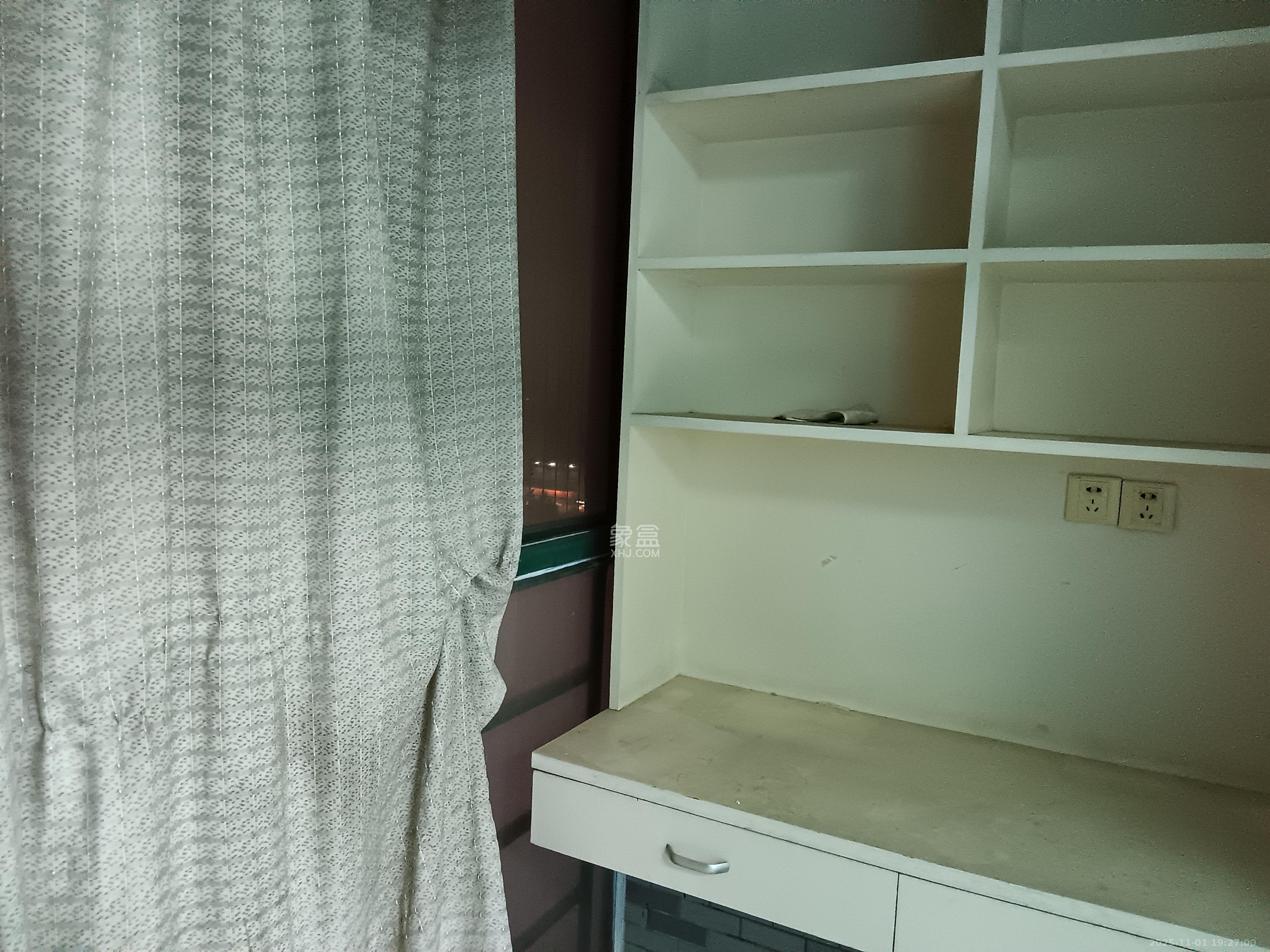 通泰梅岭苑  2室2厅1卫    2400.0元/月室内图