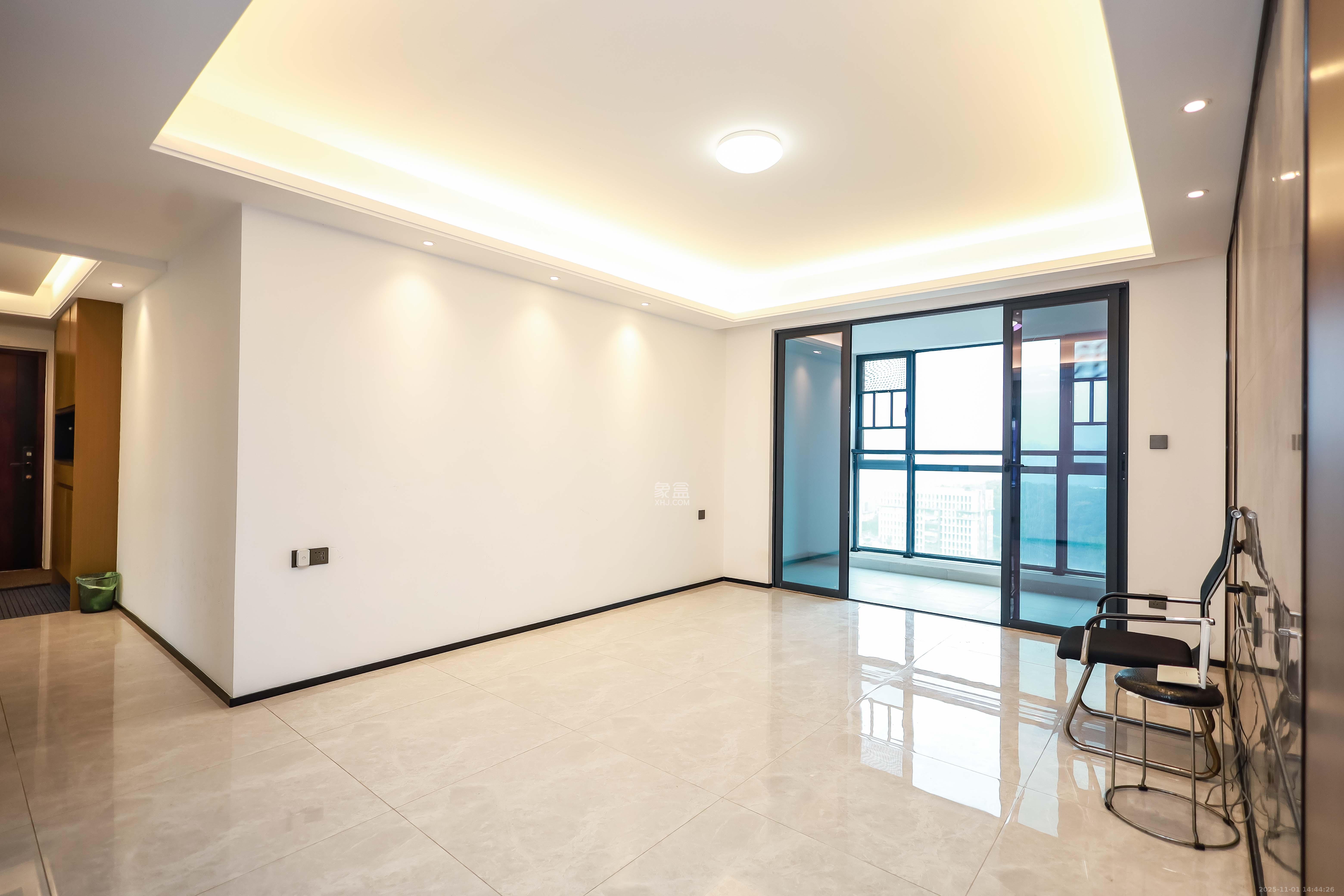 长房云西府一期  3室2厅2卫    116.0万 长房云西府一期  3室2厅2卫    116.0万客厅