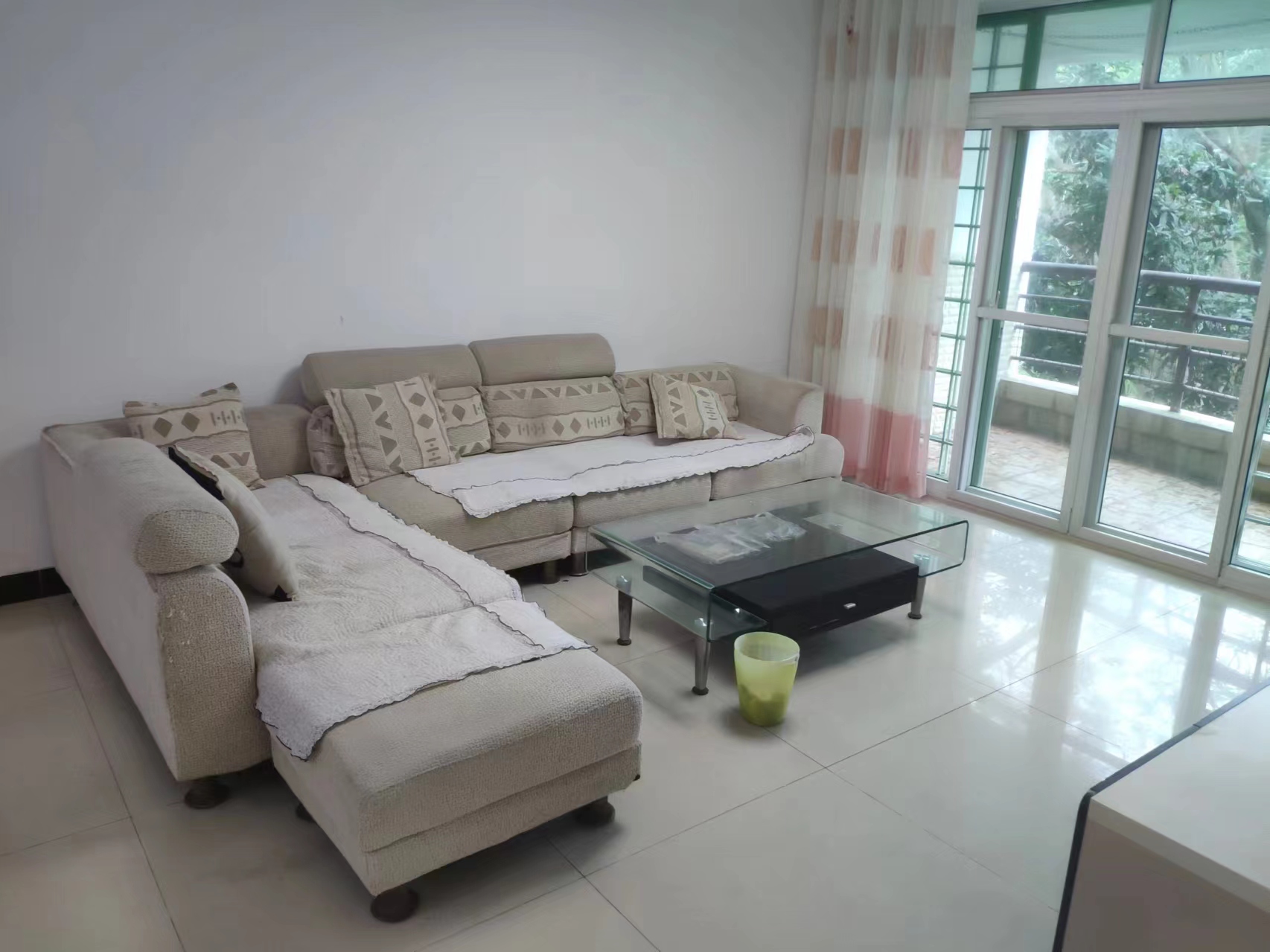 滨海明珠  3室2厅1卫    2700.0元/月 滨海明珠  3室2厅1卫    2700.0元/月室内图