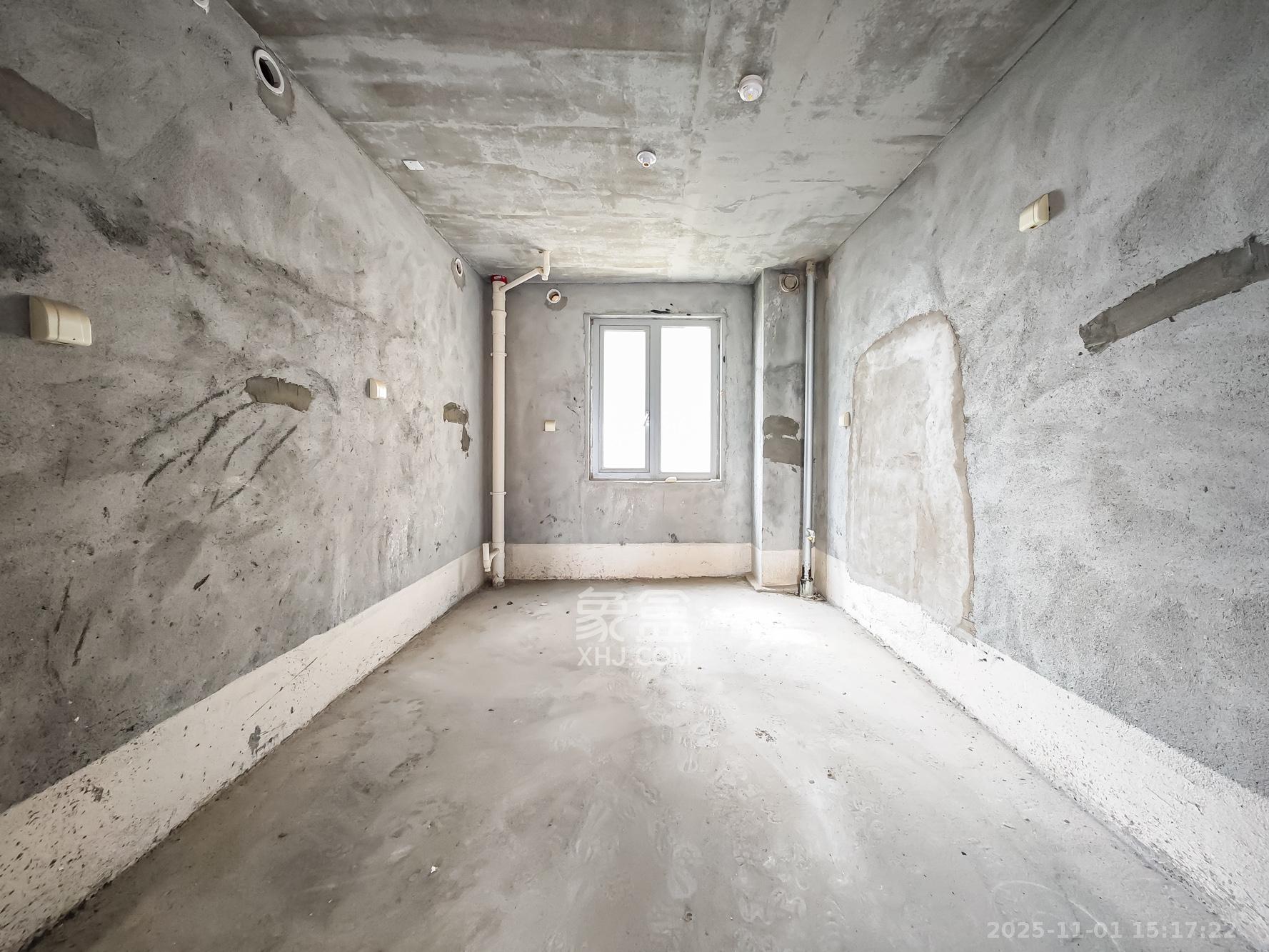 湘江壹号一二三期（创远湘江壹号）  5室2厅4卫    258.0万厨房