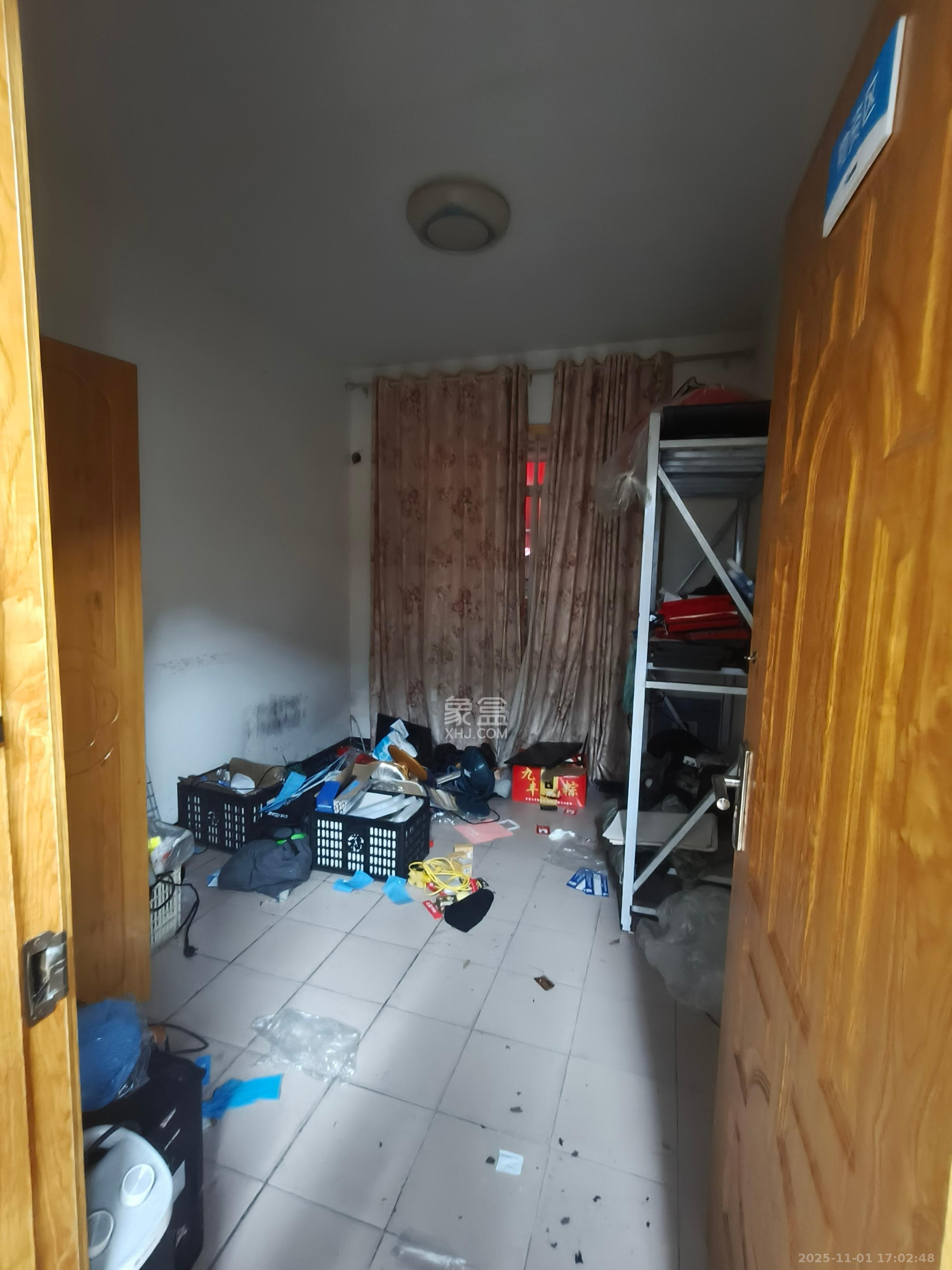 人民新村  3室1厅1卫    3600.0元/月室内图