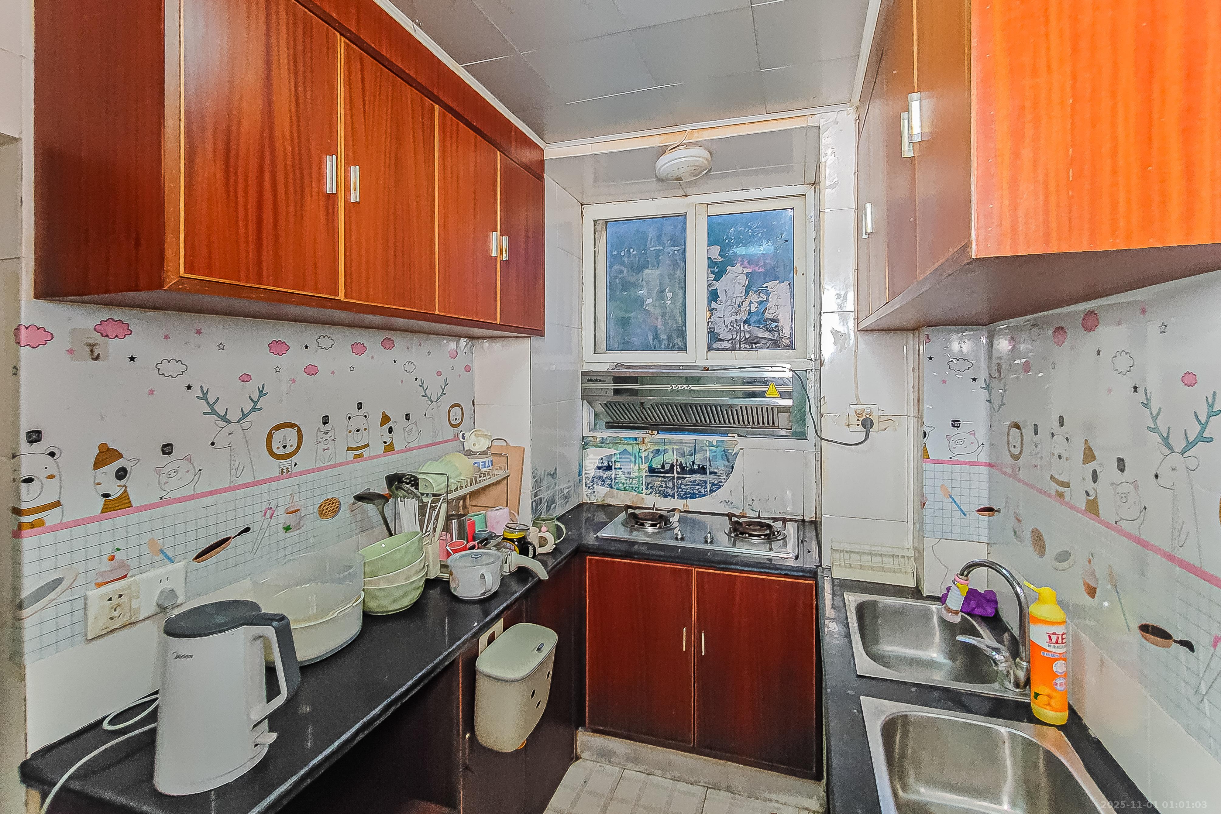 东瓜山一村  1室1厅1卫    20.0万厨房