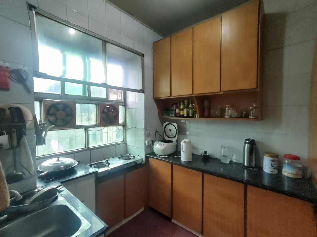 农业银行家属区 3室2厅1卫 25.8万 农业银行家属区 3室2厅1卫 25.8万室内图