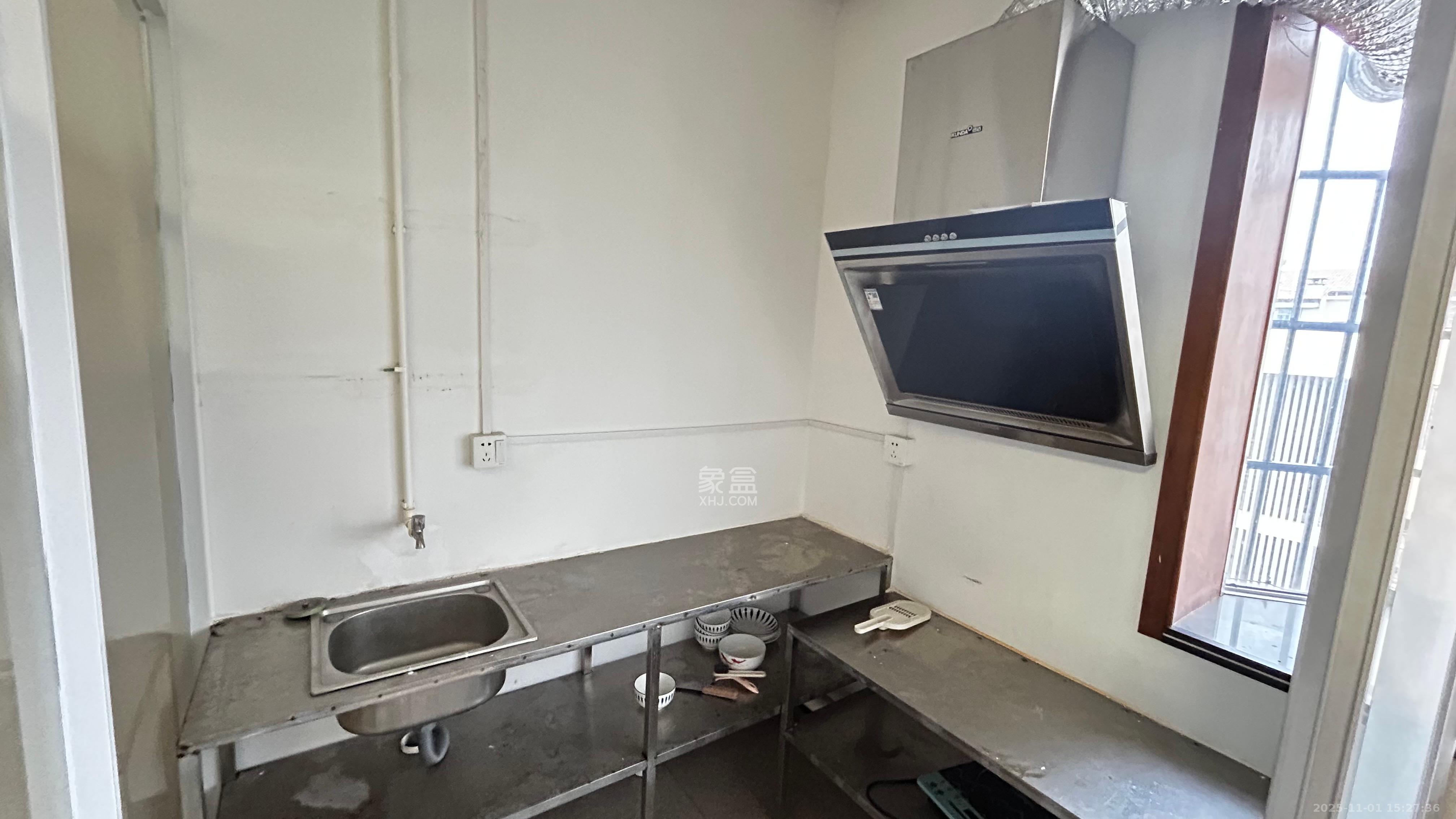 石岭小区A区  2室1厅1卫    1600.0元/月室内图