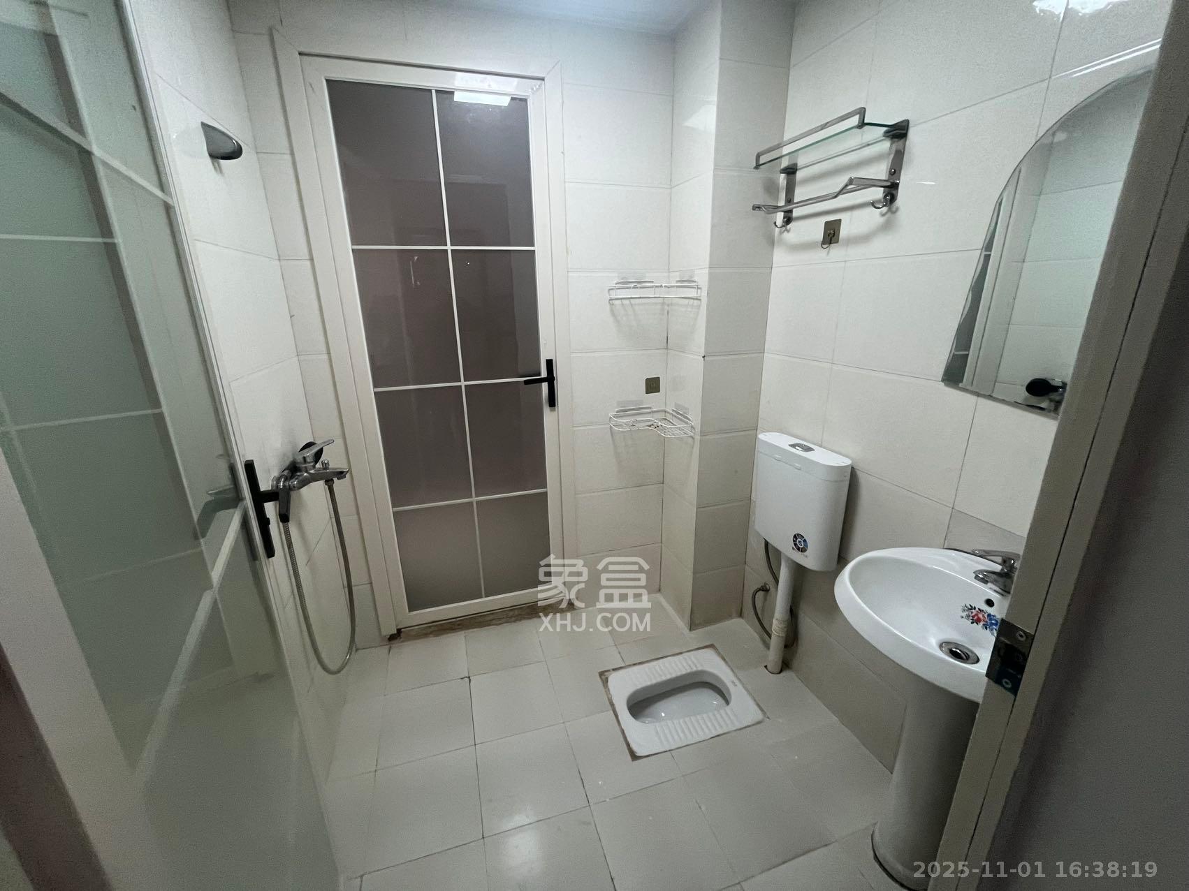 上河国际C区 3室1厅1卫 2100.0元/月 上河国际C区 3室1厅1卫 2100.0元/月室内图