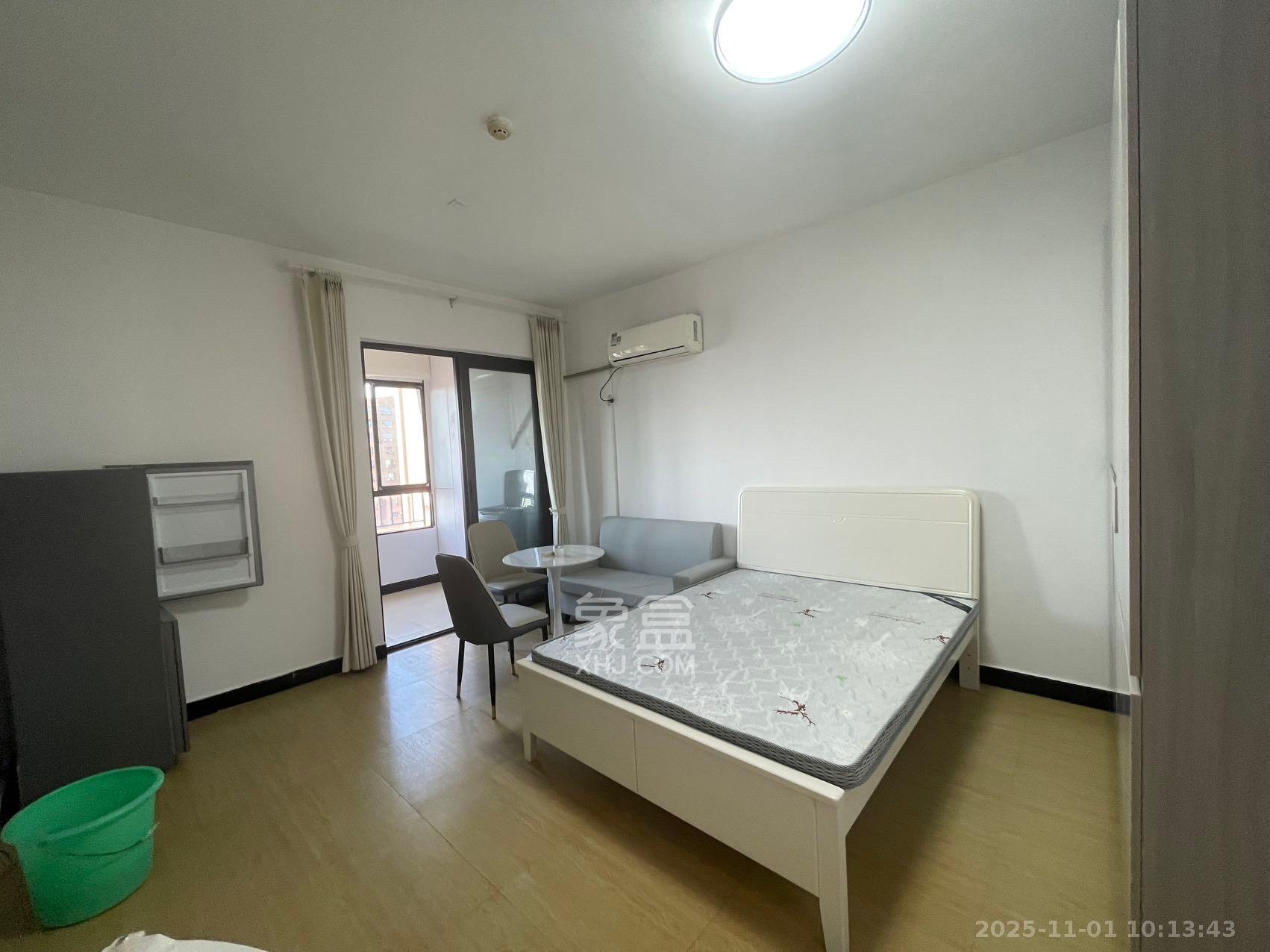 中信凯旋蓝岸（中信新城三期）  1室1厅1卫    1100.0元/月室内图