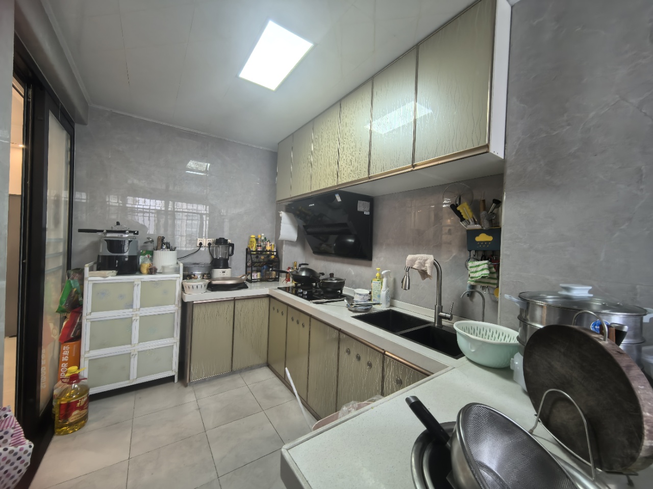 裕庄大厦  1室1厅1卫    135.0万室内图