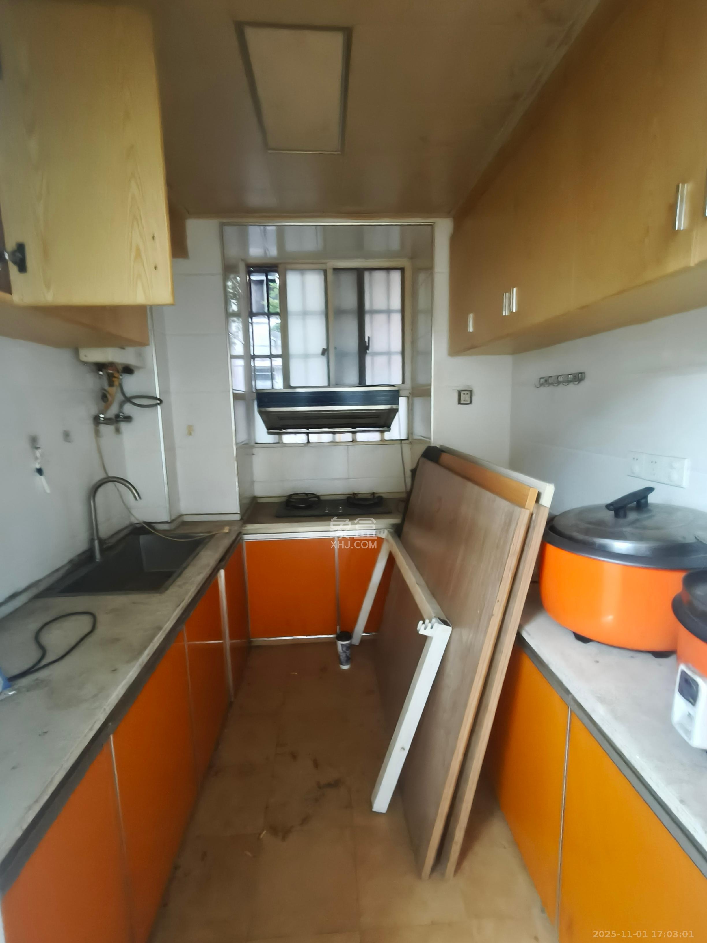 人民新村 3室1厅1卫 3600.0元/月 人民新村 3室1厅1卫 3600.0元/月室内图