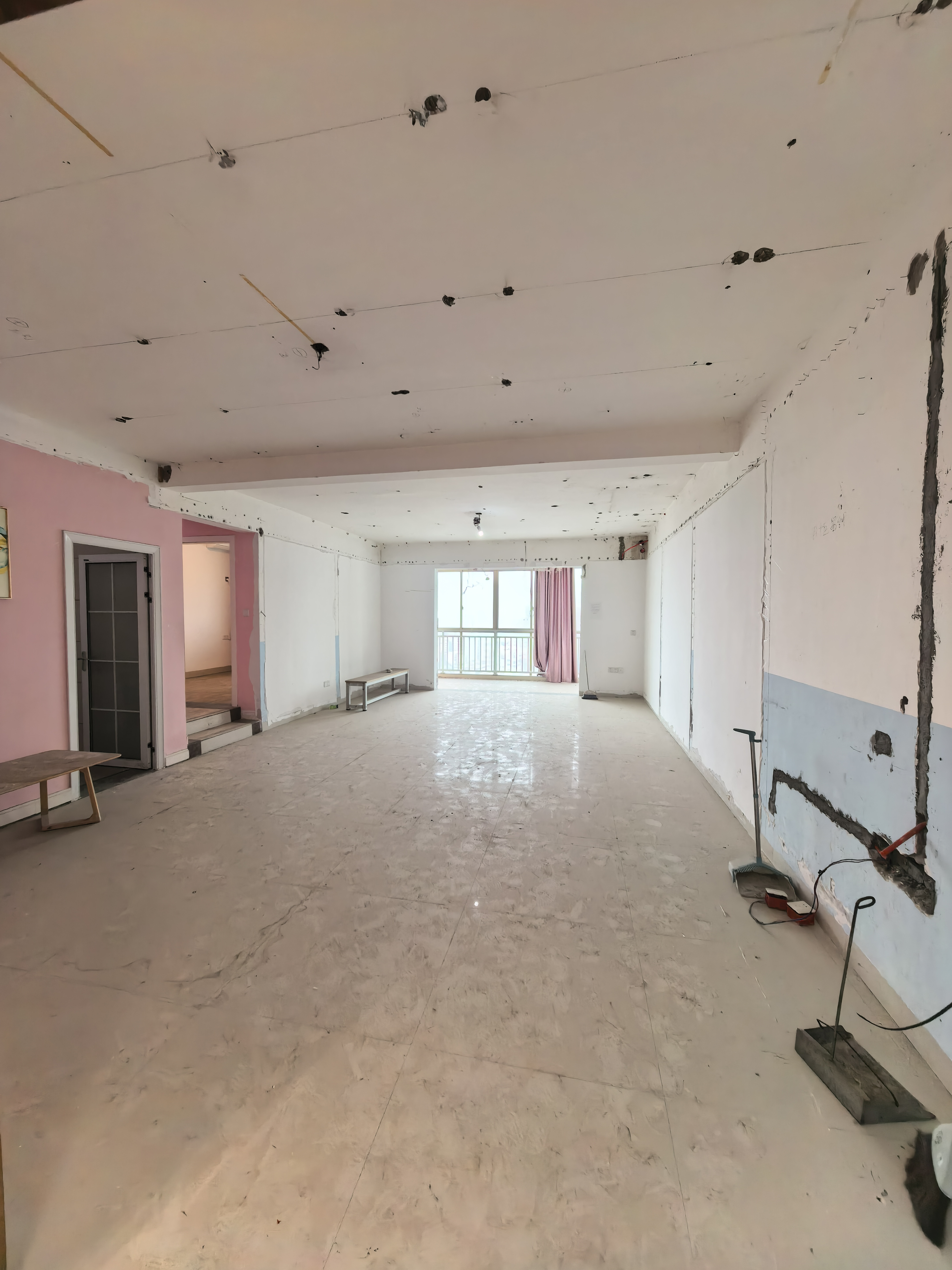 华亿明珠  4室2厅2卫    2000.0元/月户型图